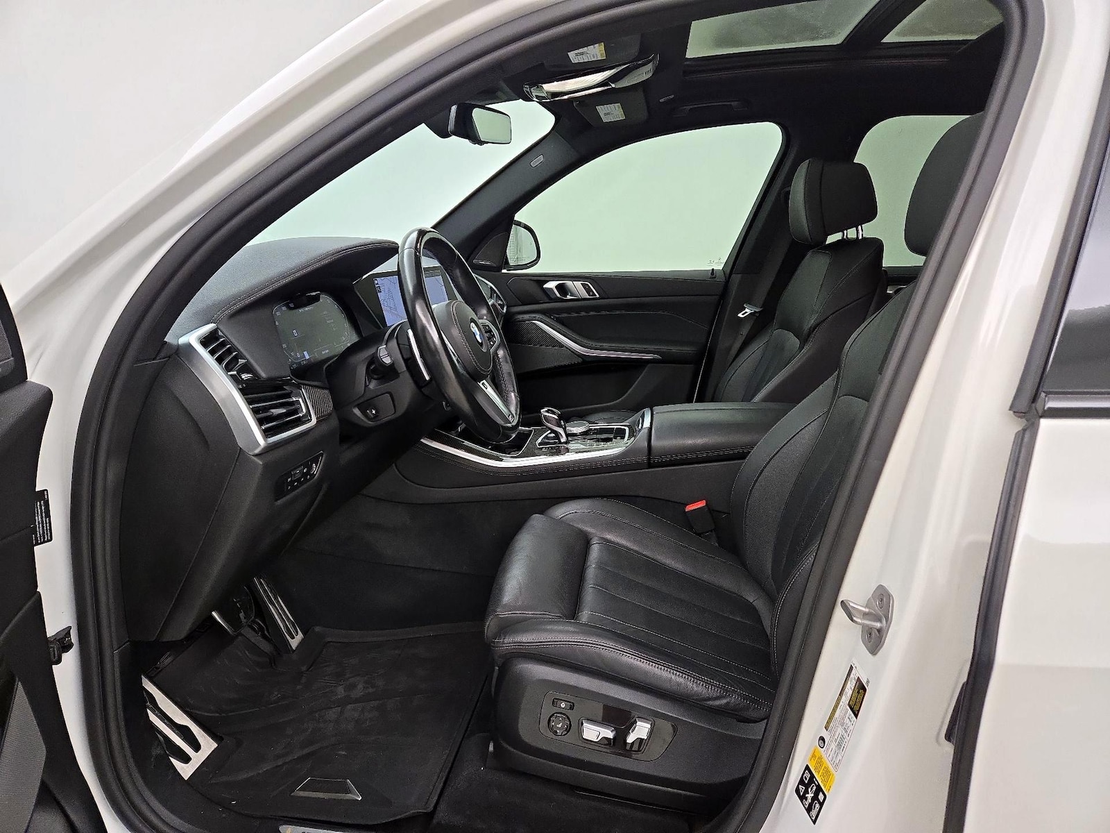 2022 BMW X5 M50i - Photo 12