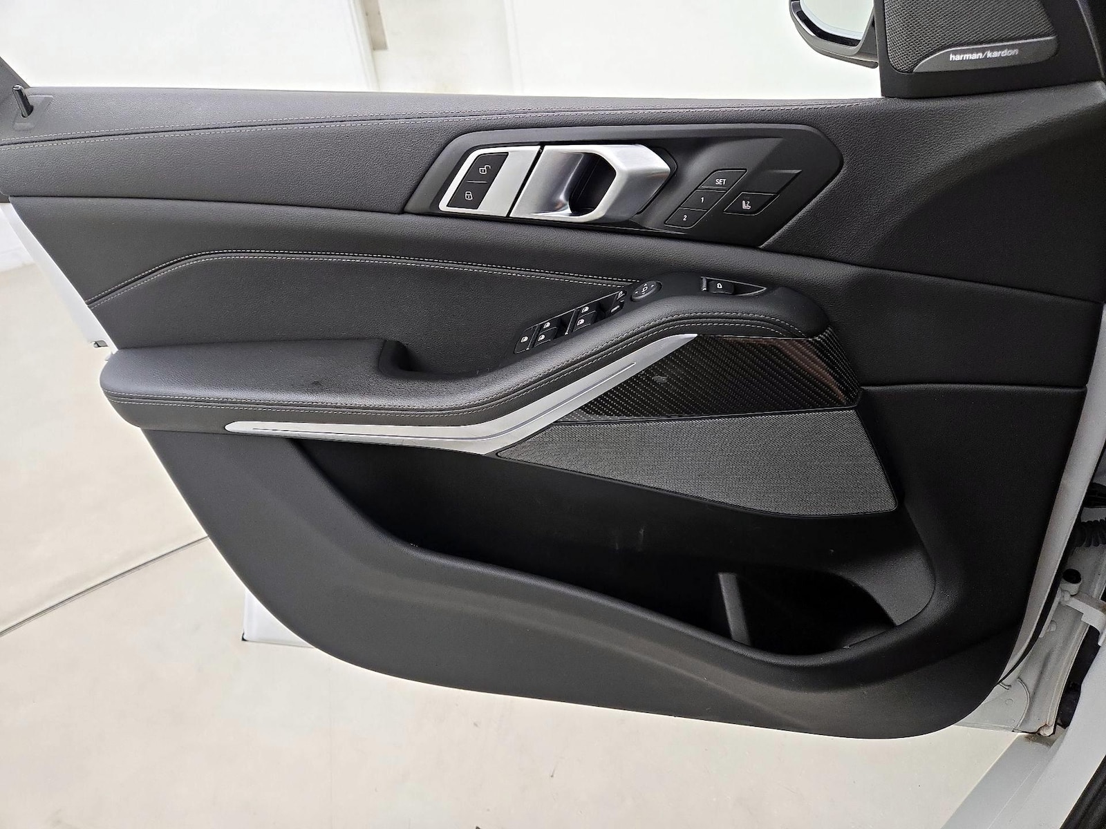 2022 BMW X5 M50i - Photo 13