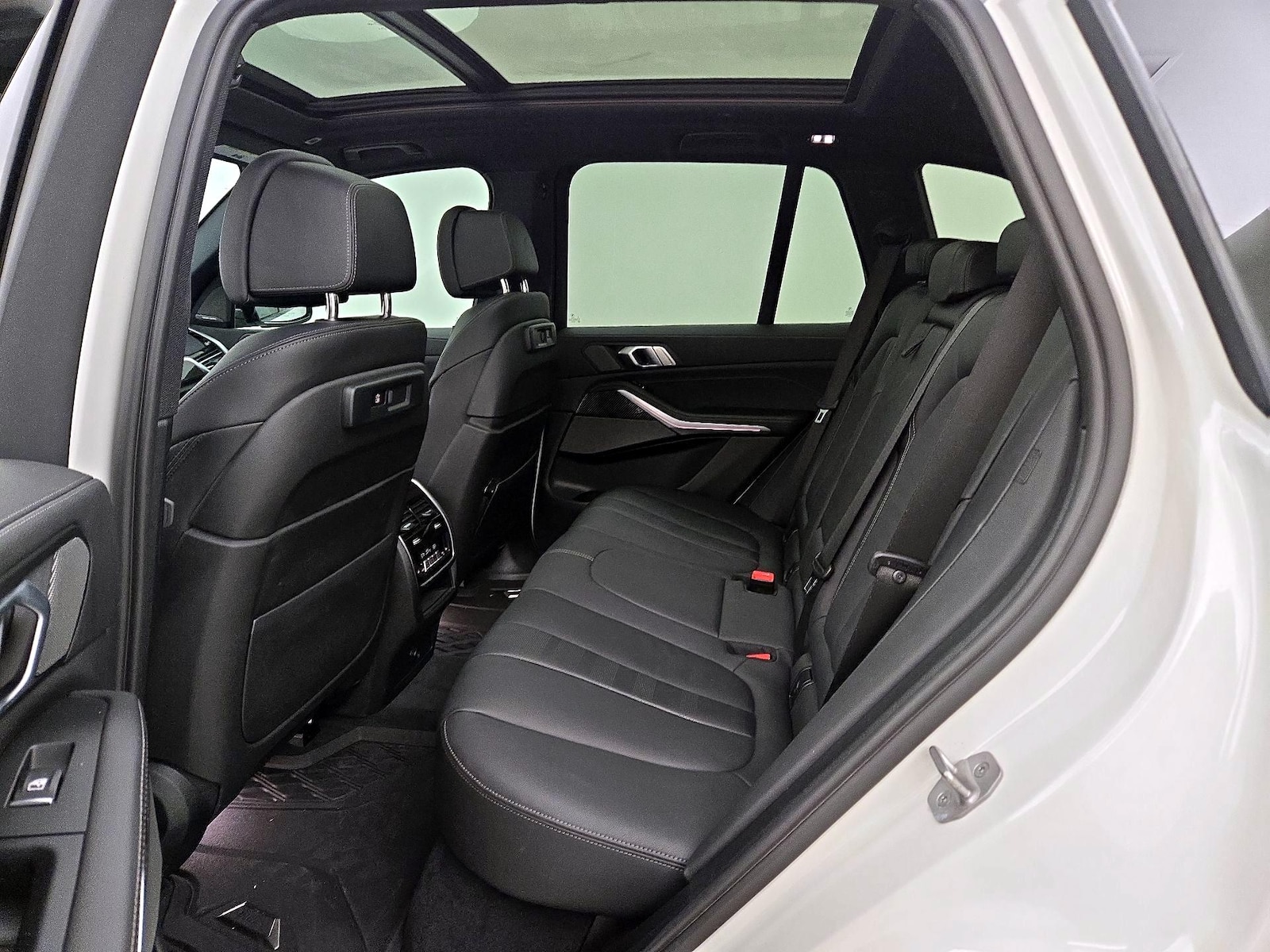 2022 BMW X5 M50i - Photo 22