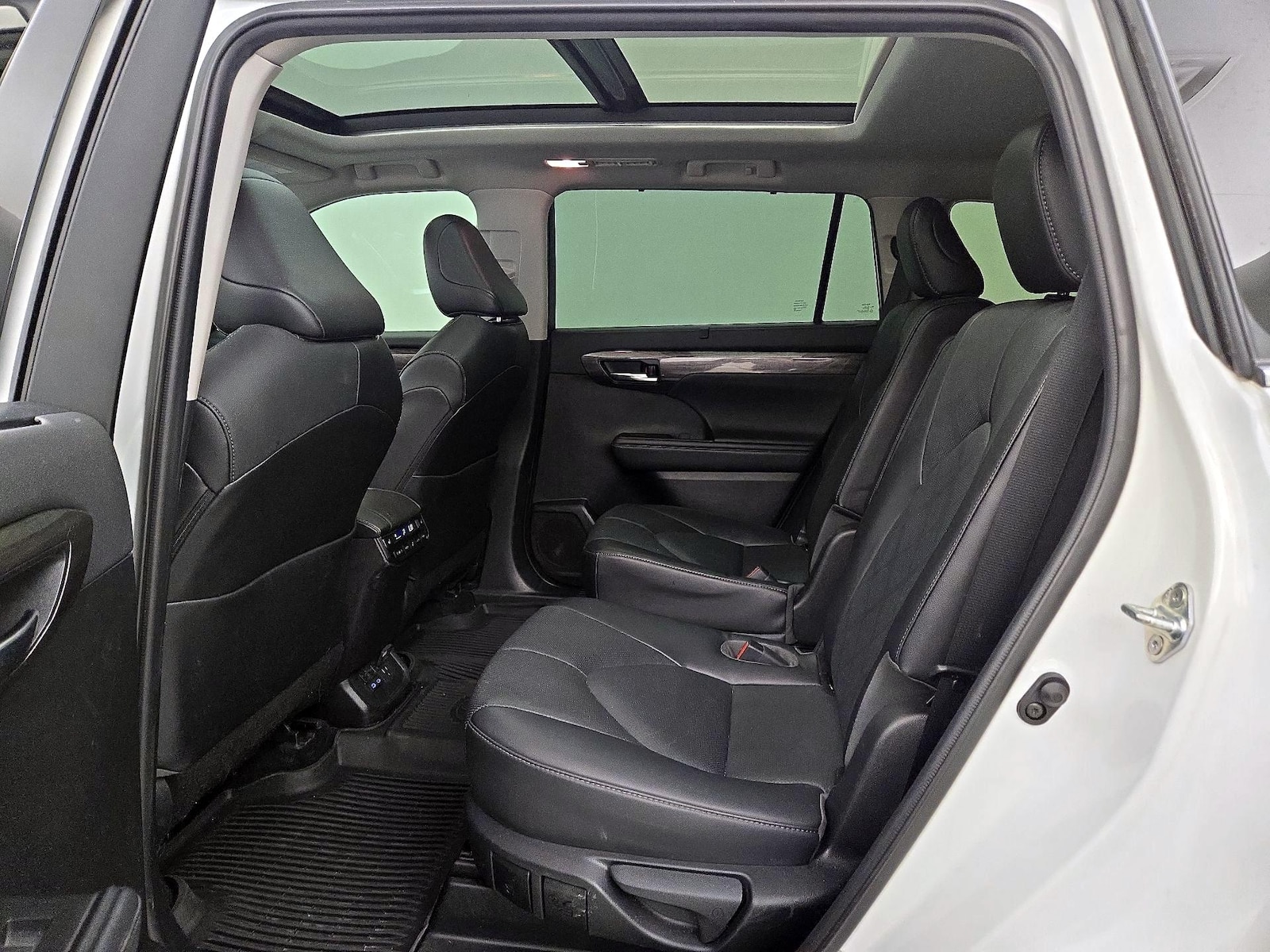 Rear Air Conditioning