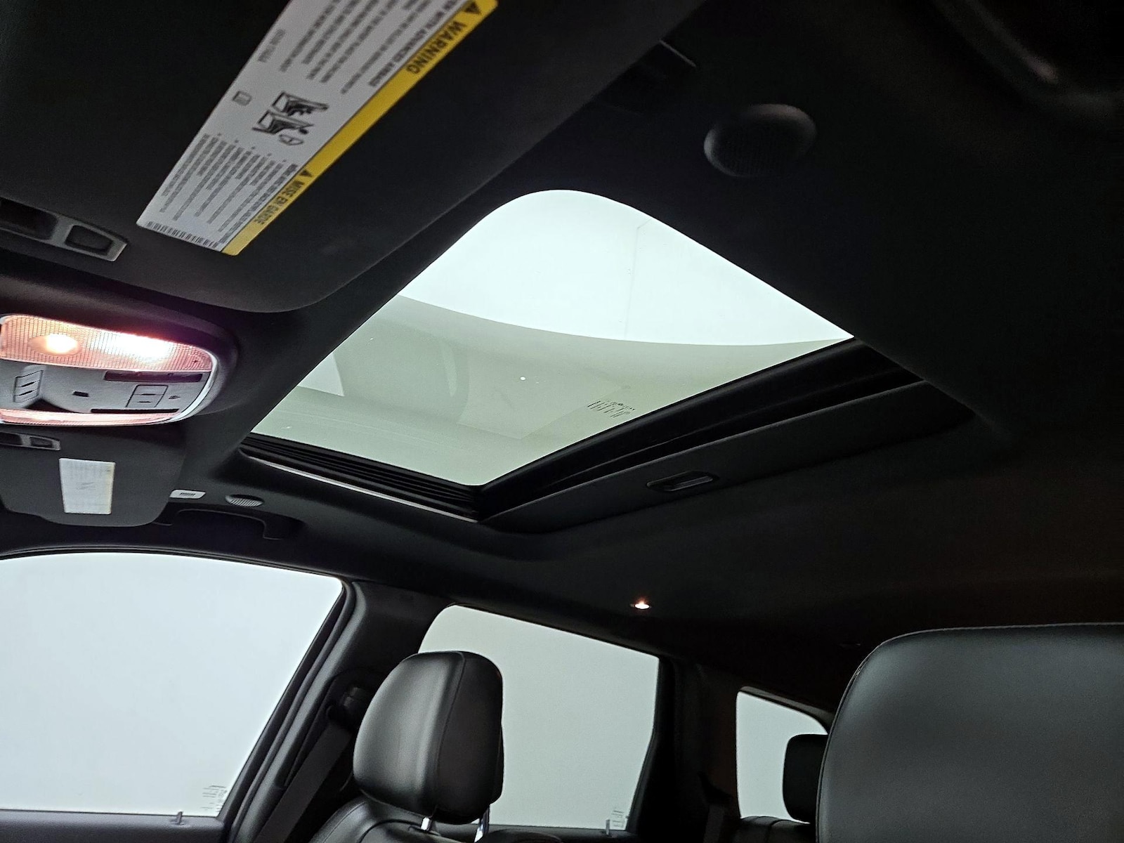Sunroof(s) & Overhead Airbags