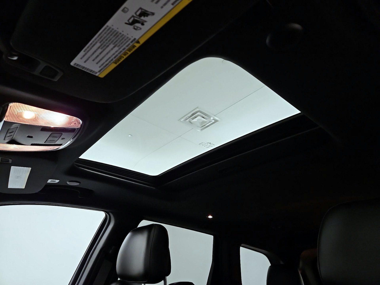Sunroof(s) & Overhead Airbags