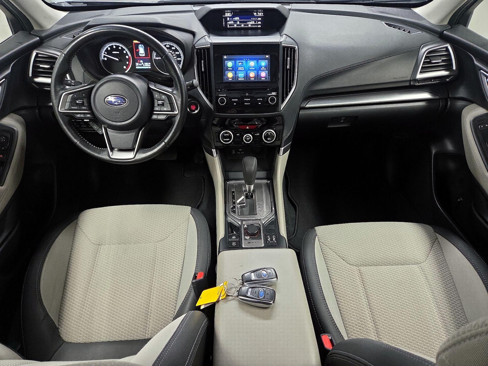 Apple CarPlay® & Android Auto™