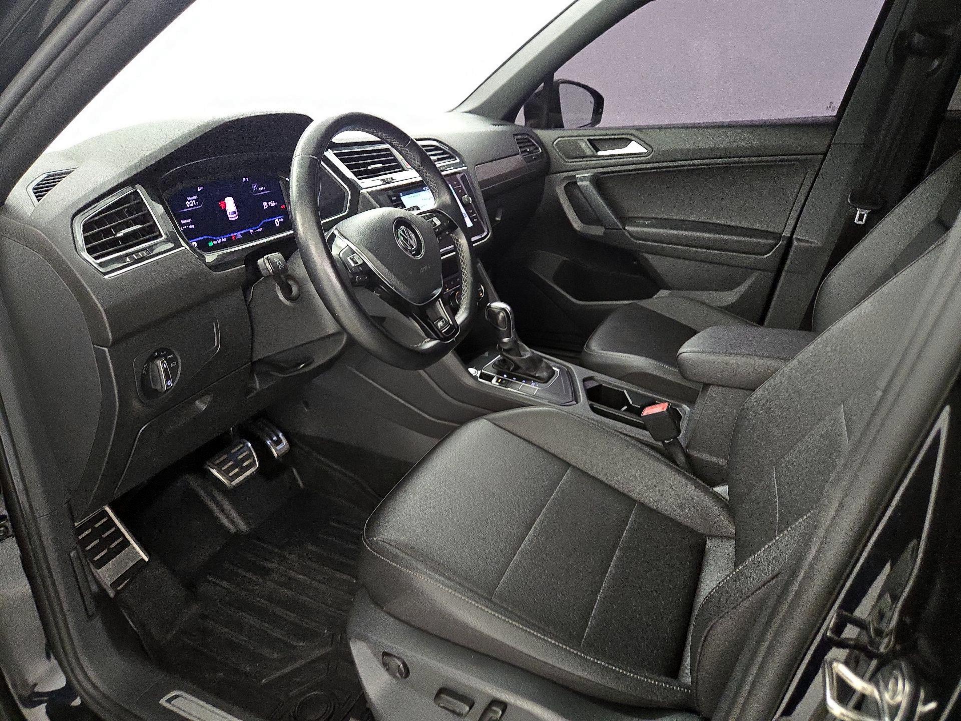 Thumbnail: 2019 Volkswagen Tiguan - 11