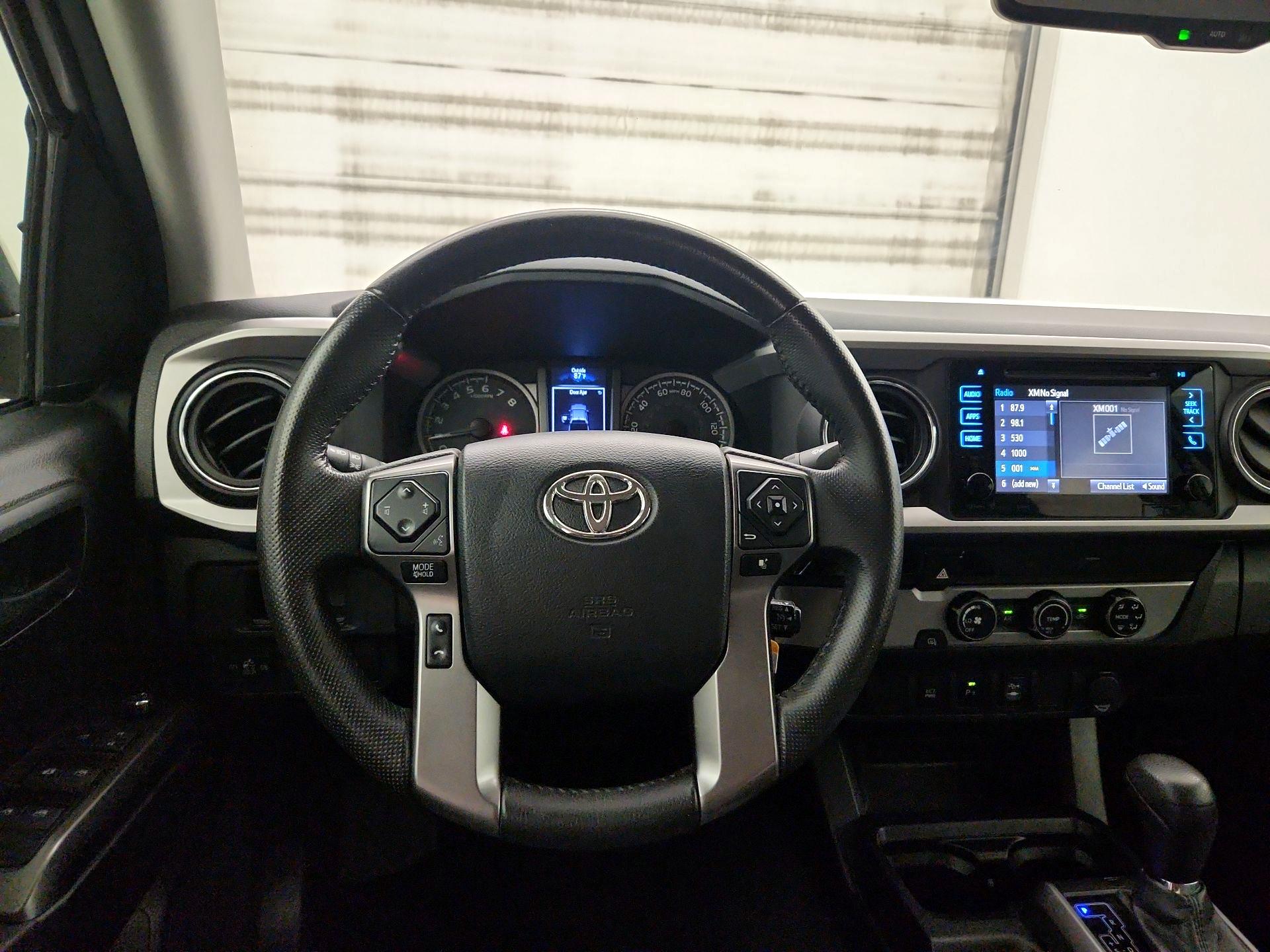 Thumbnail: 2017 Toyota Tacoma - 10