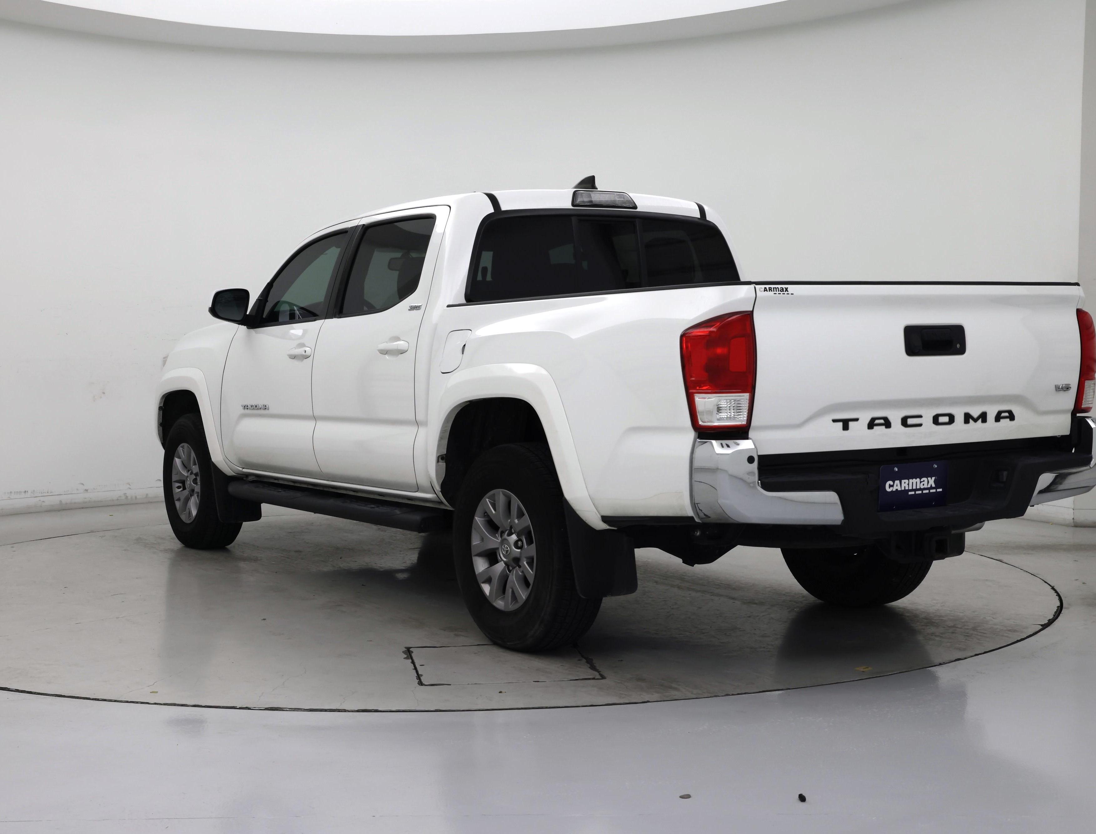 Thumbnail: 2017 Toyota Tacoma - 2