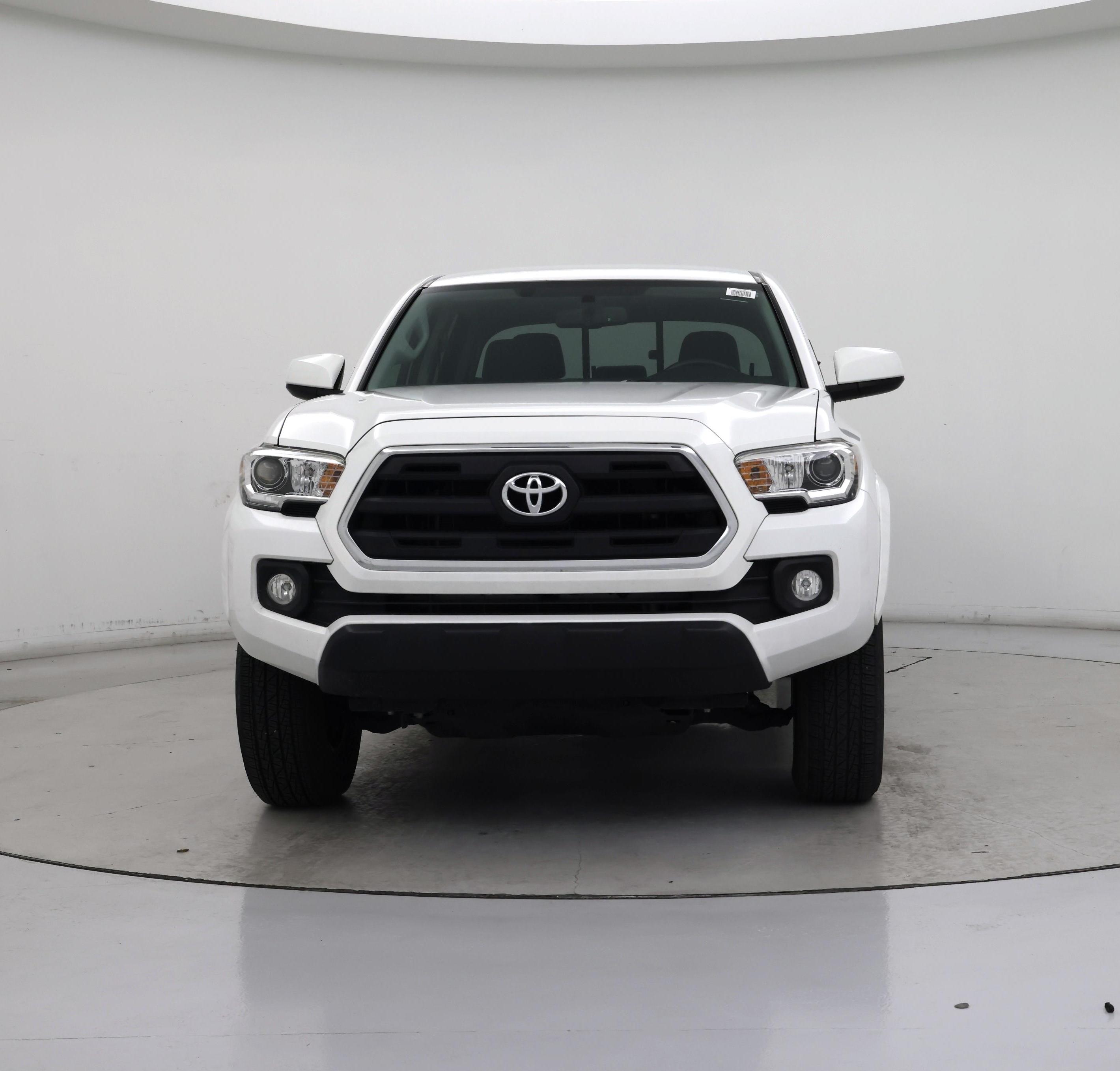 Thumbnail: 2017 Toyota Tacoma - 5