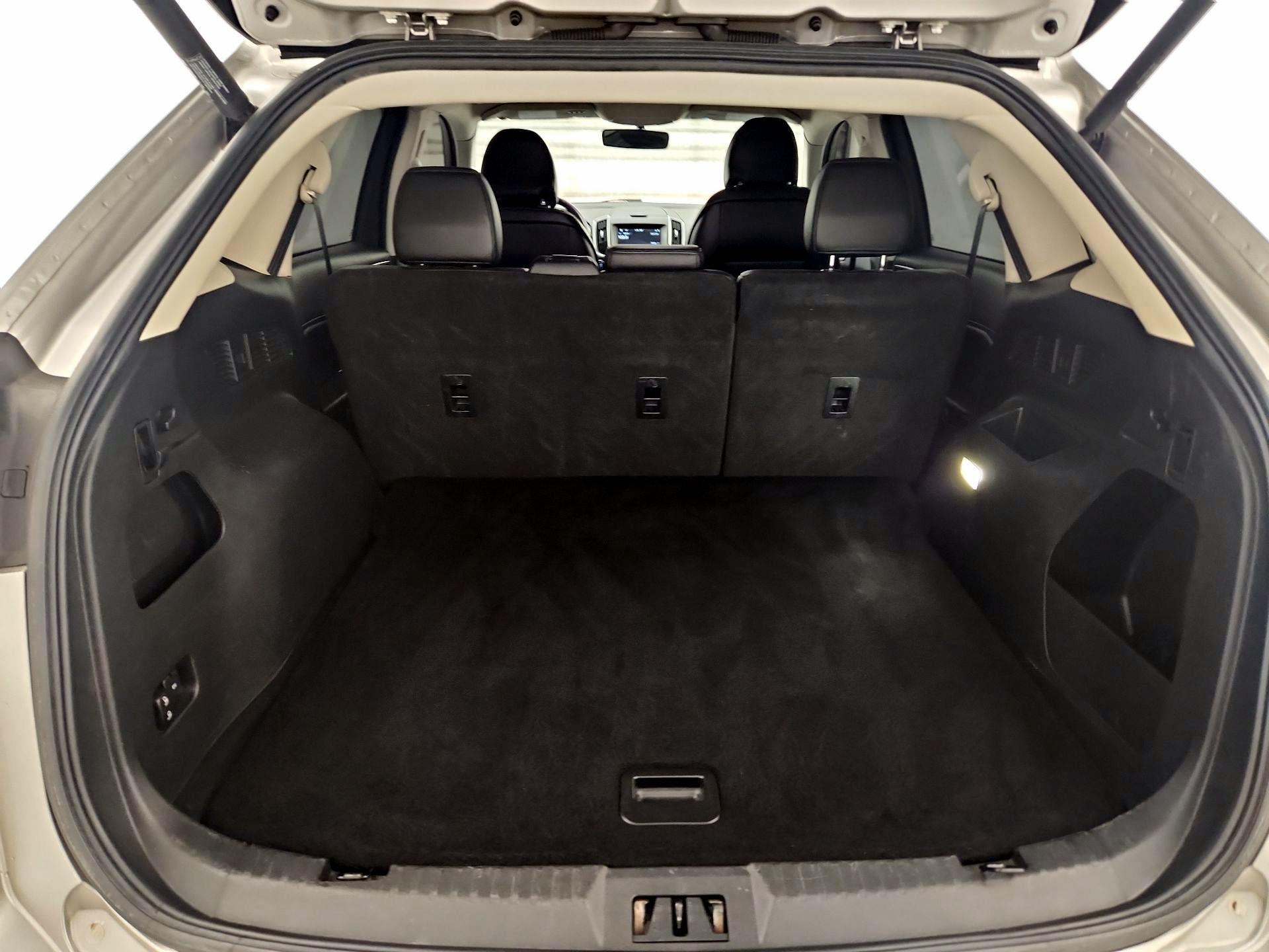 Thumbnail: 2016 Ford Edge - 20