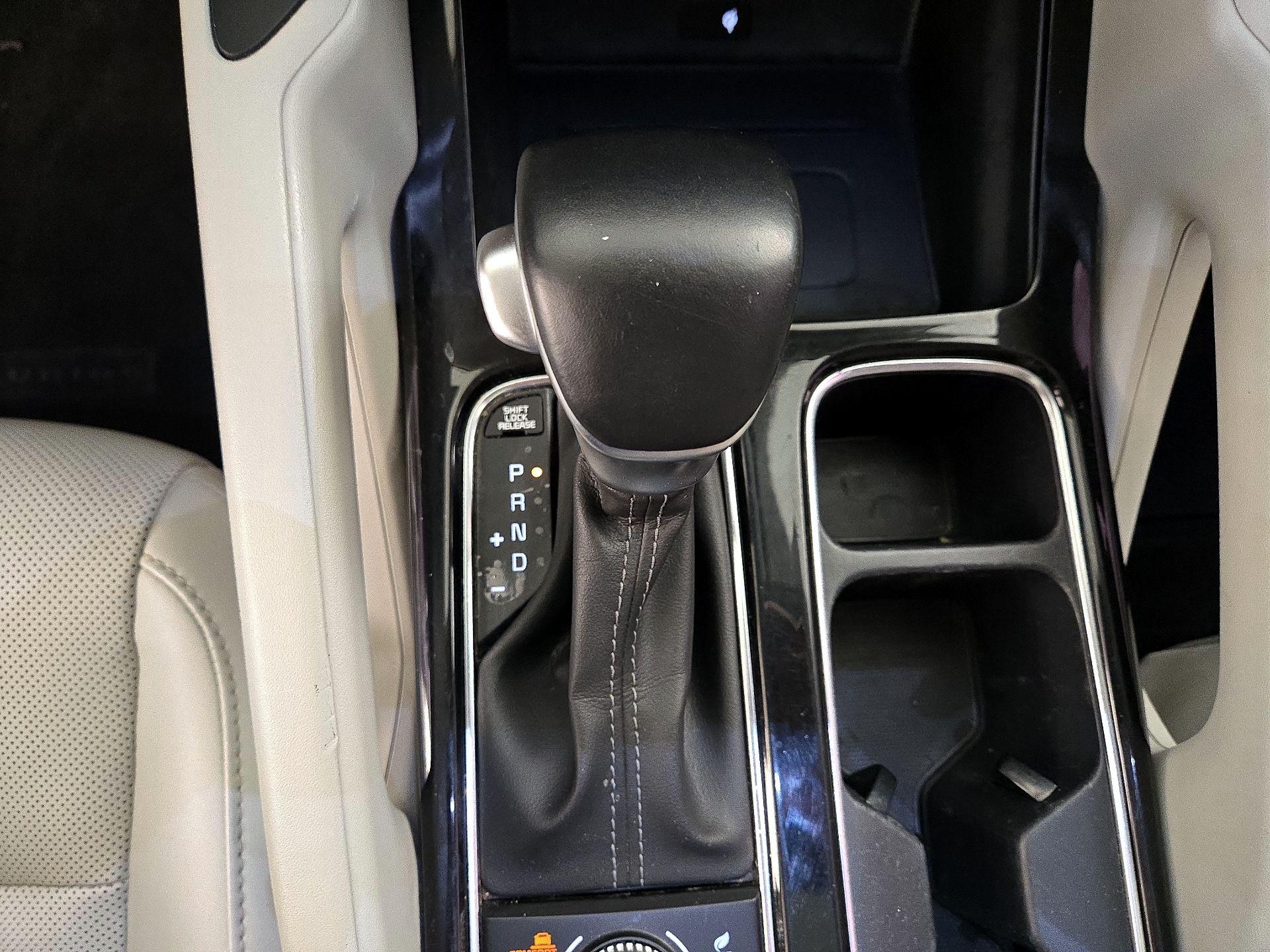 Thumbnail: 2022 Kia Telluride - 18