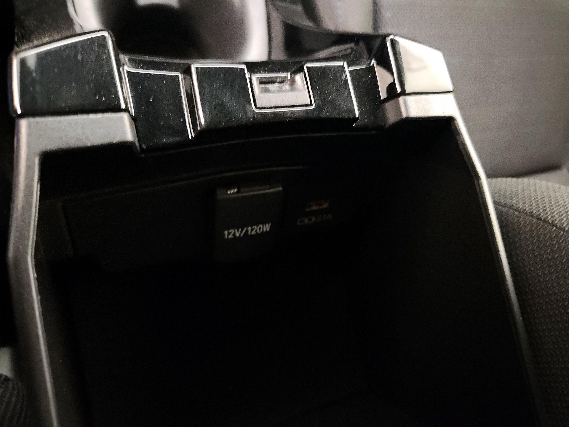 Thumbnail: 2021 Toyota Corolla - 18