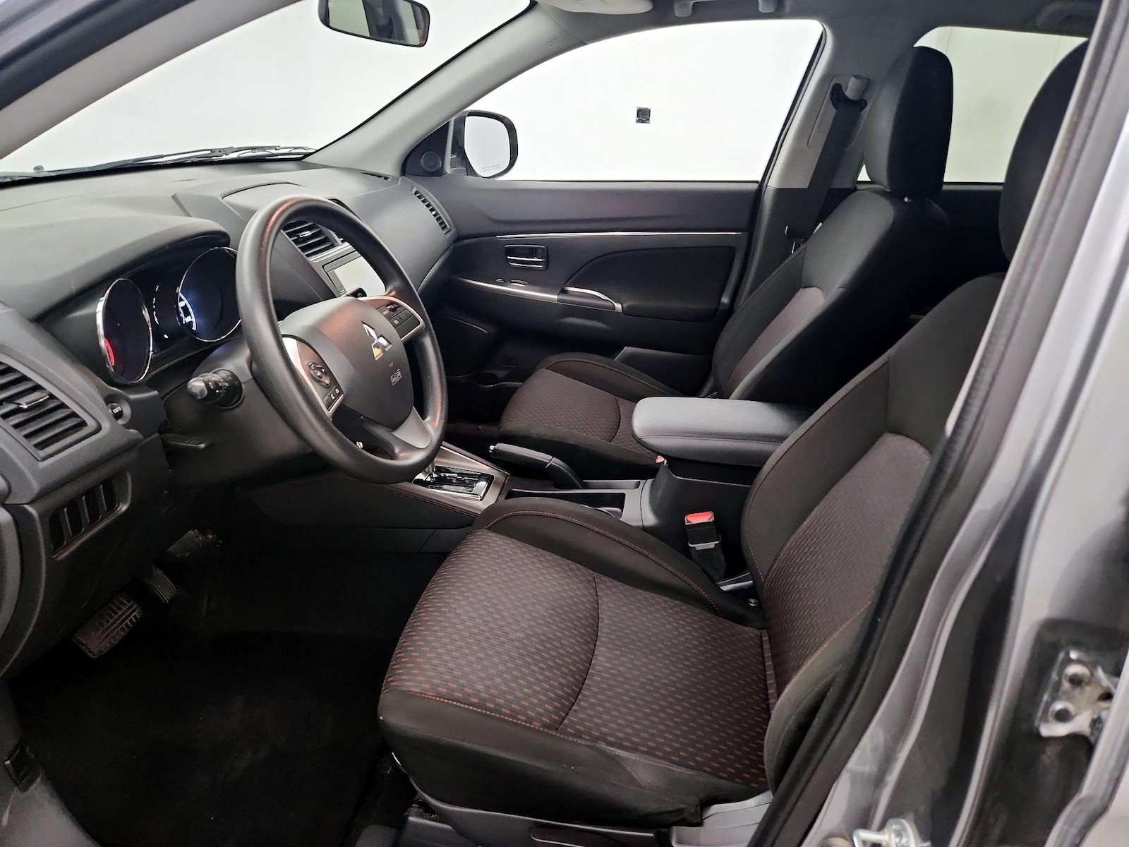 2018 Mitsubishi Outlander Sport ES - Photo 12