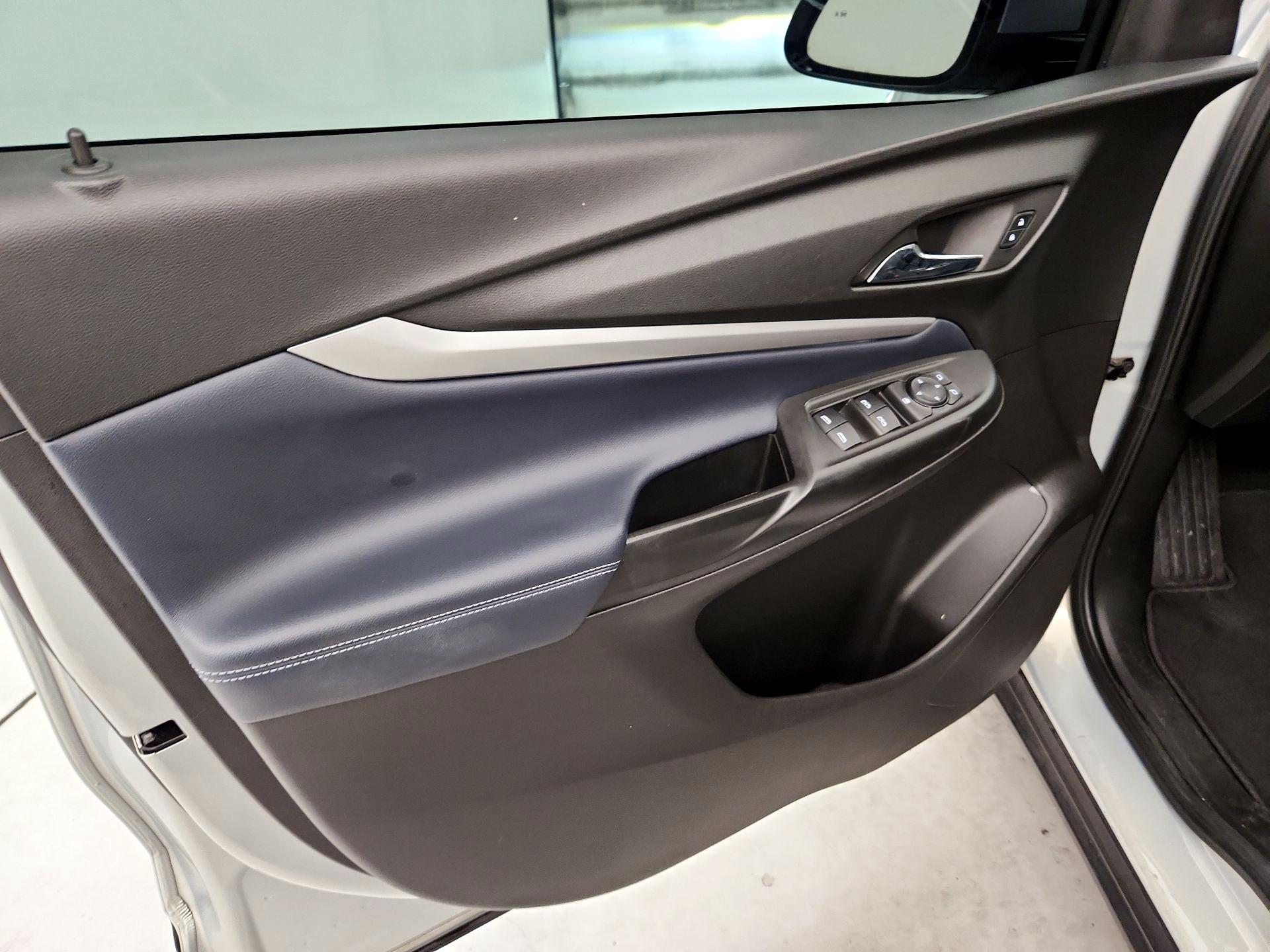 Thumbnail: 2022 Chevrolet Bolt EUV - 12