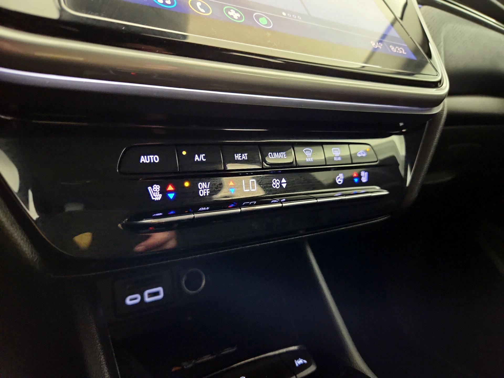 Thumbnail: 2022 Chevrolet Bolt EUV - 16
