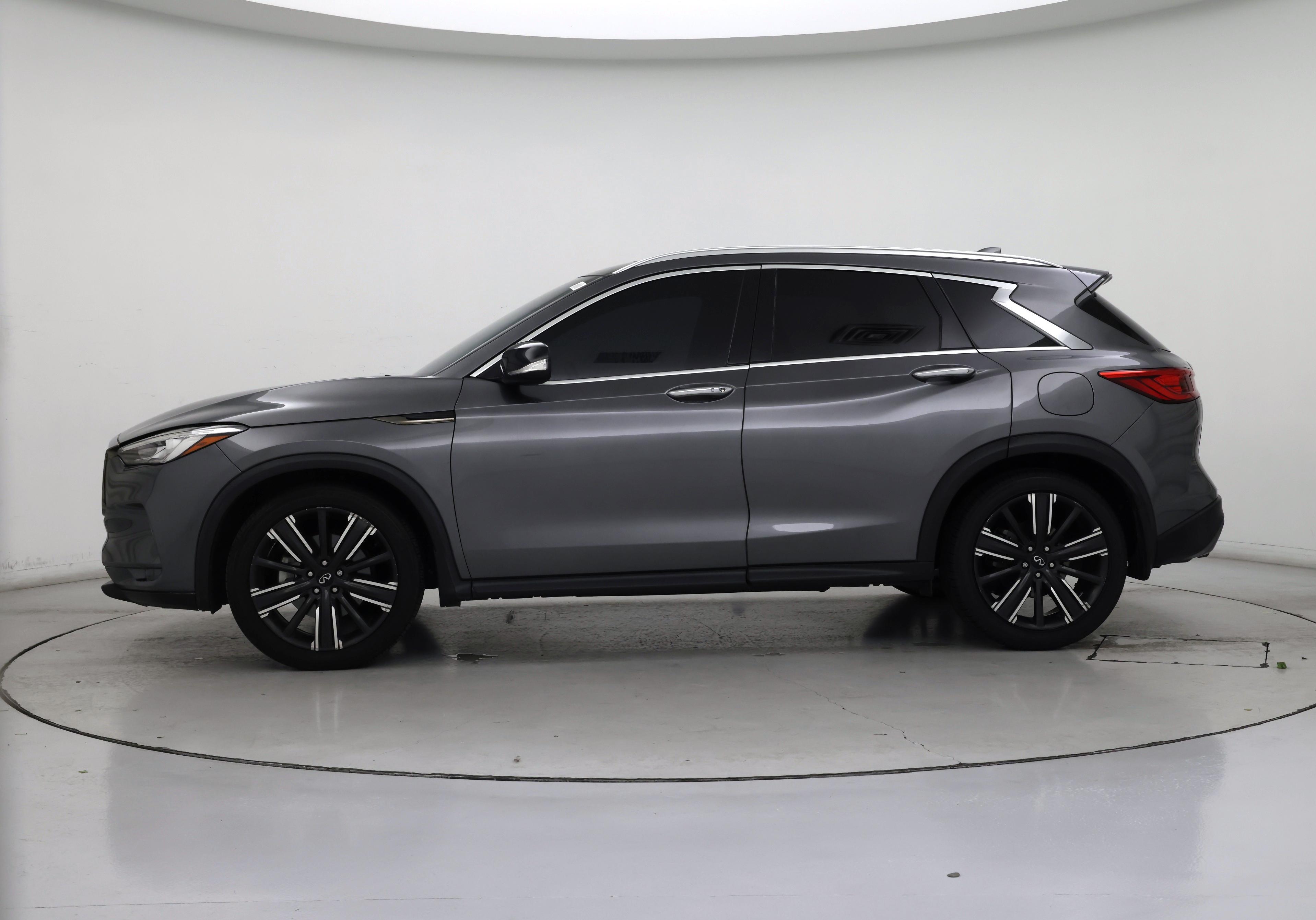 Thumbnail: 2021 INFINITI QX50 - 3