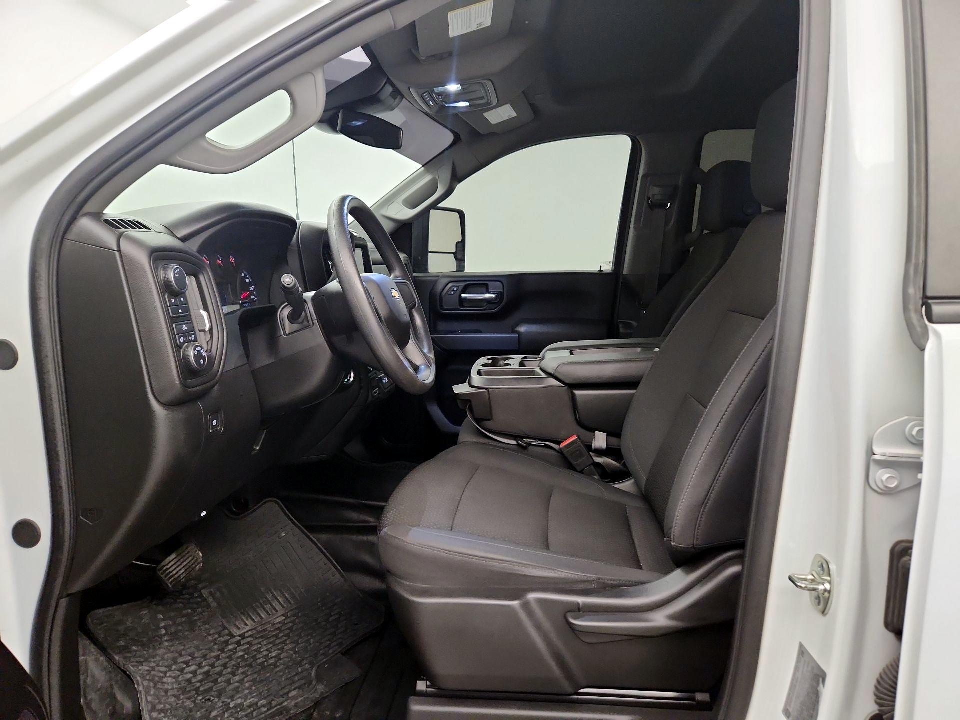 Thumbnail: 2025 Chevrolet Silverado 3500 - 11