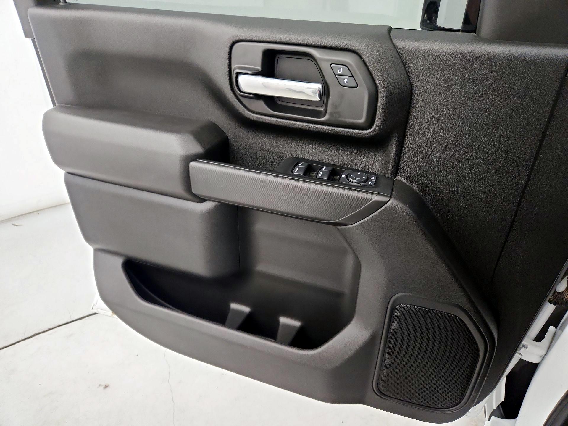 Thumbnail: 2025 Chevrolet Silverado 3500 - 12