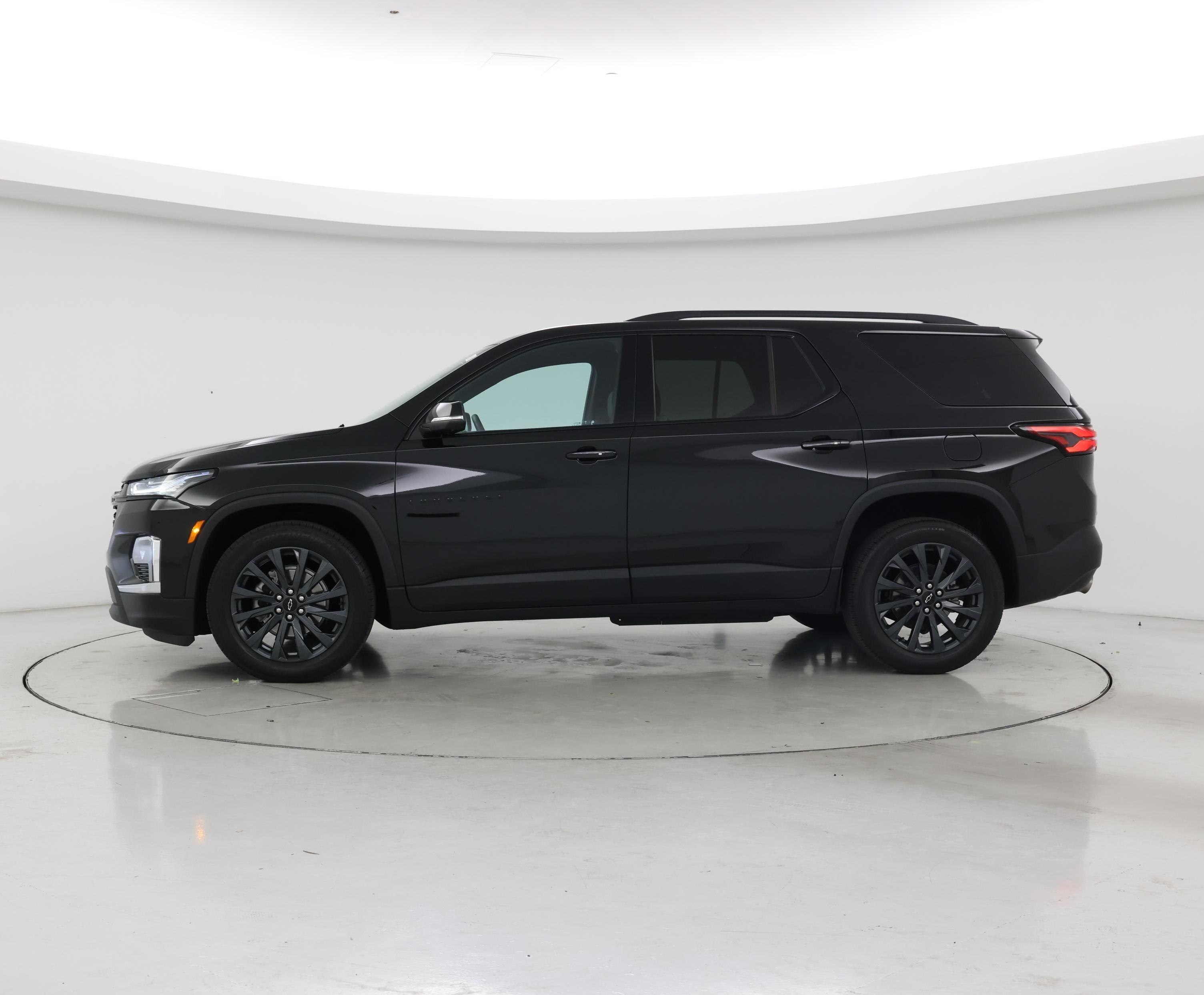 Thumbnail: 2023 Chevrolet Traverse - 3