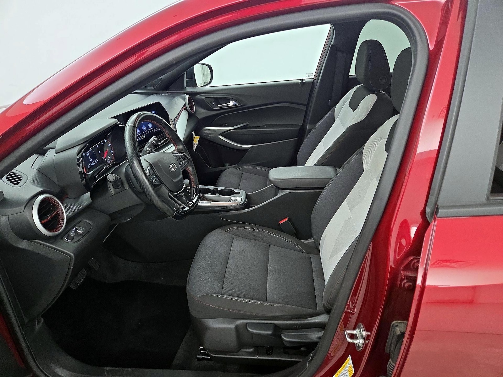 2025 Chevrolet Trax RS - Photo 12