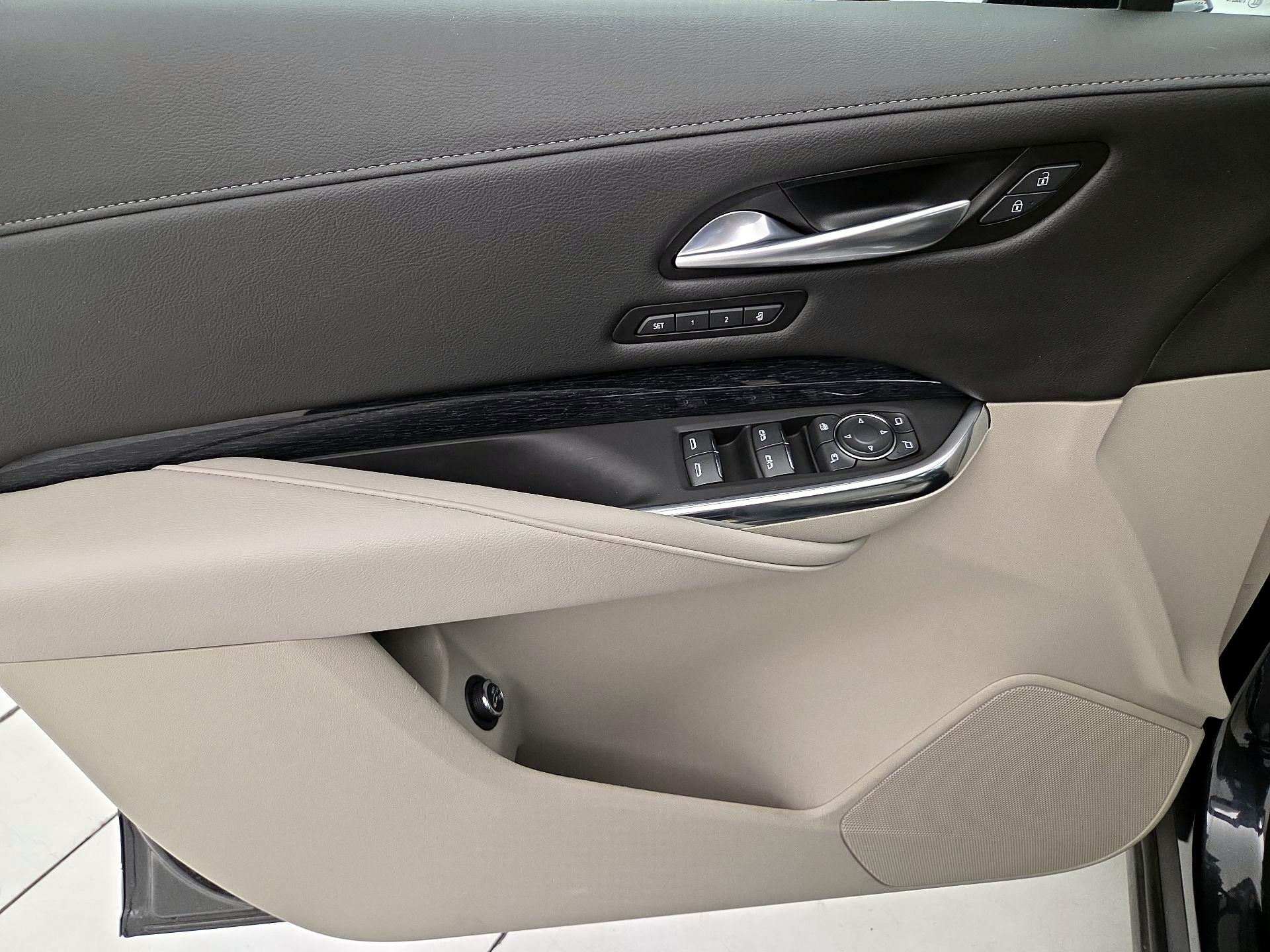 Thumbnail: 2023 Cadillac XT4 - 12