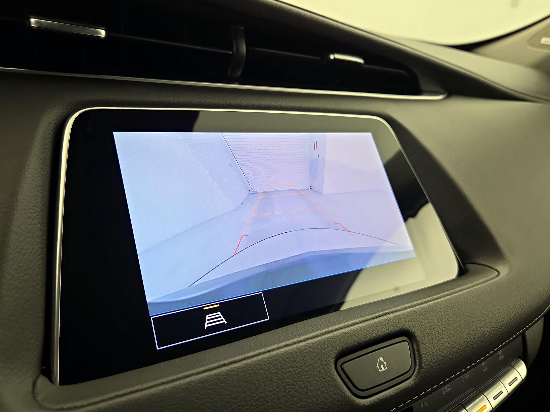 Thumbnail: 2023 Cadillac XT4 - 14