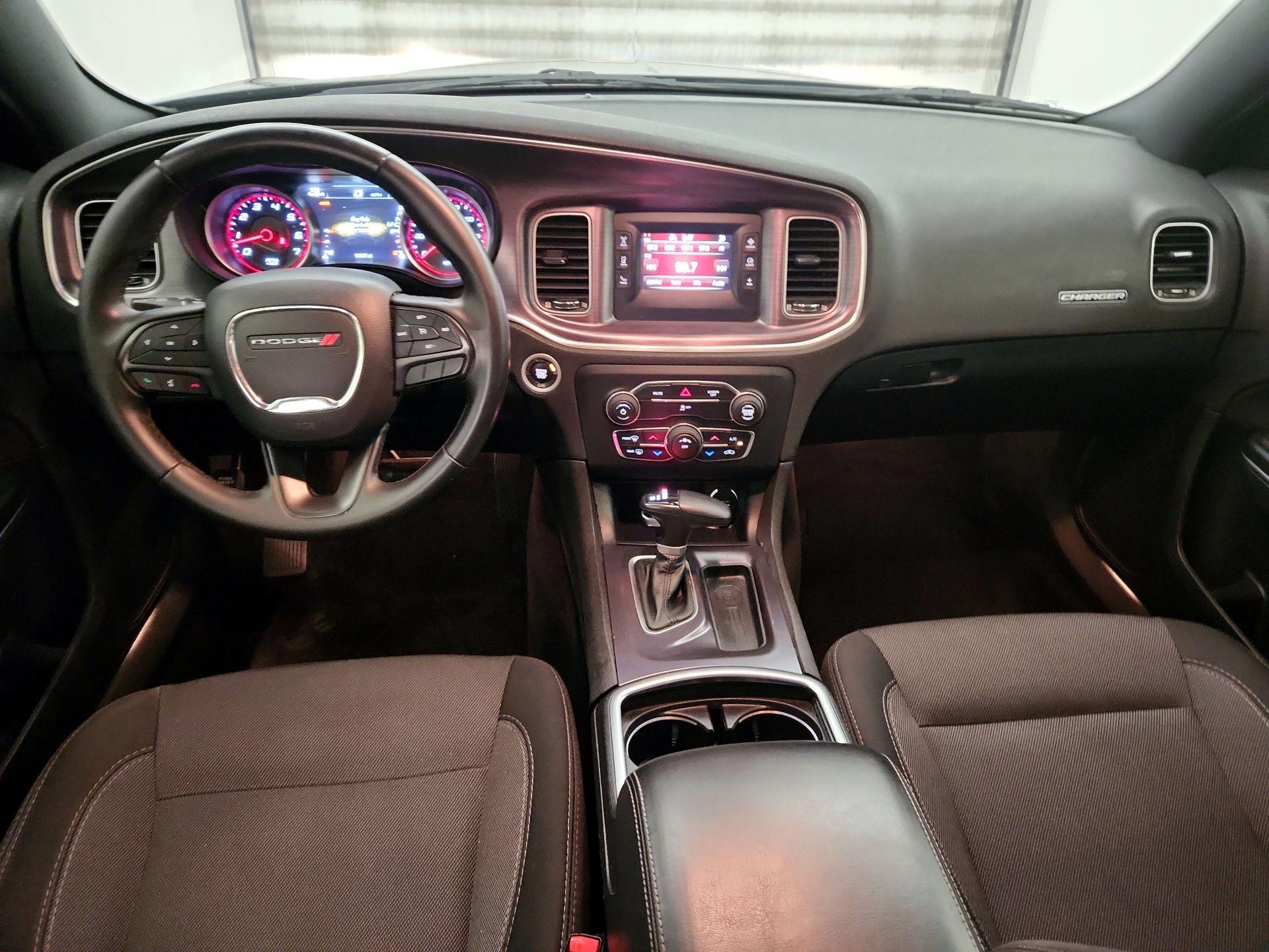 Thumbnail: 2017 Dodge Charger - 9