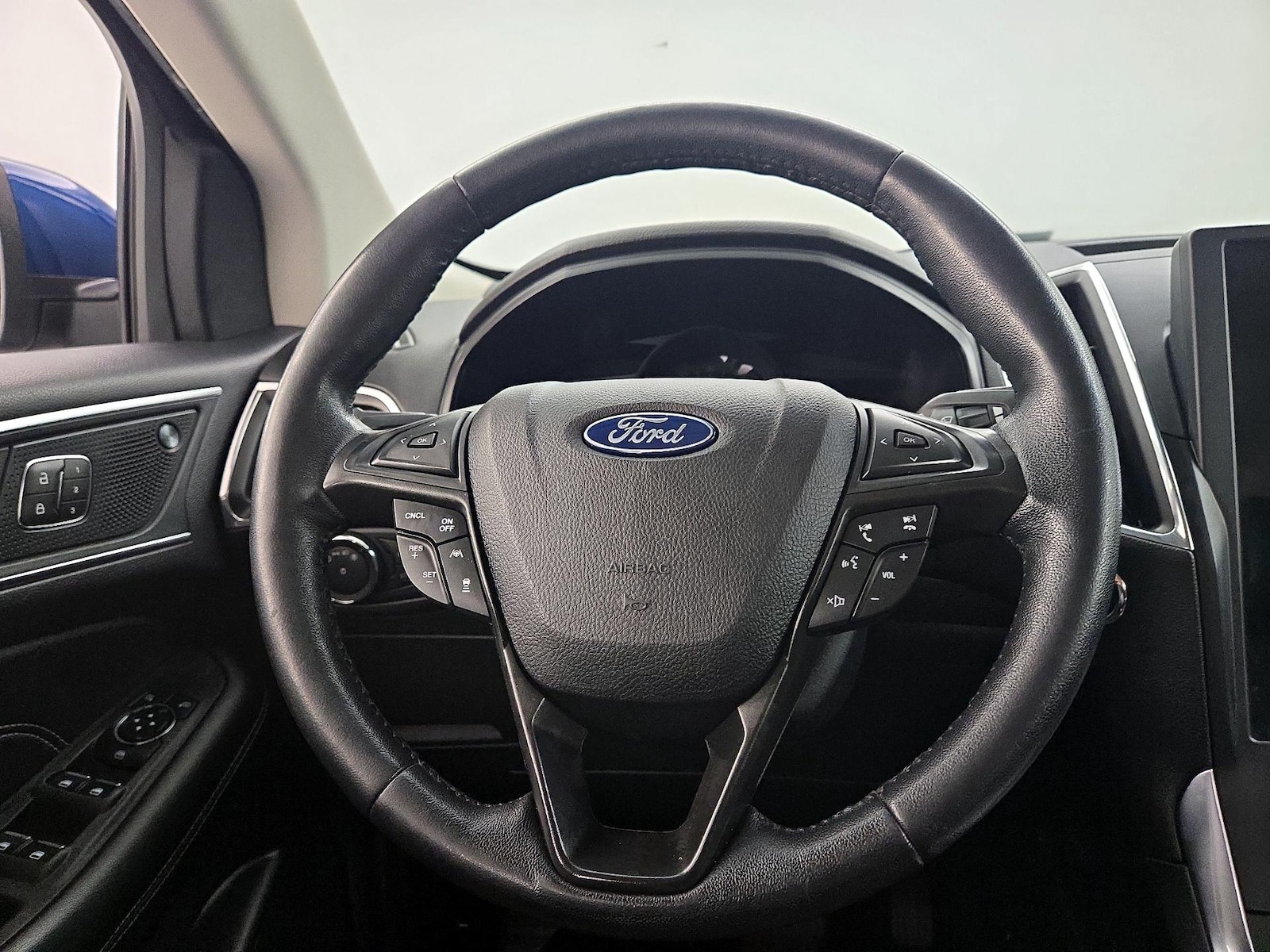 2022 Ford Edge Titanium - Photo 11