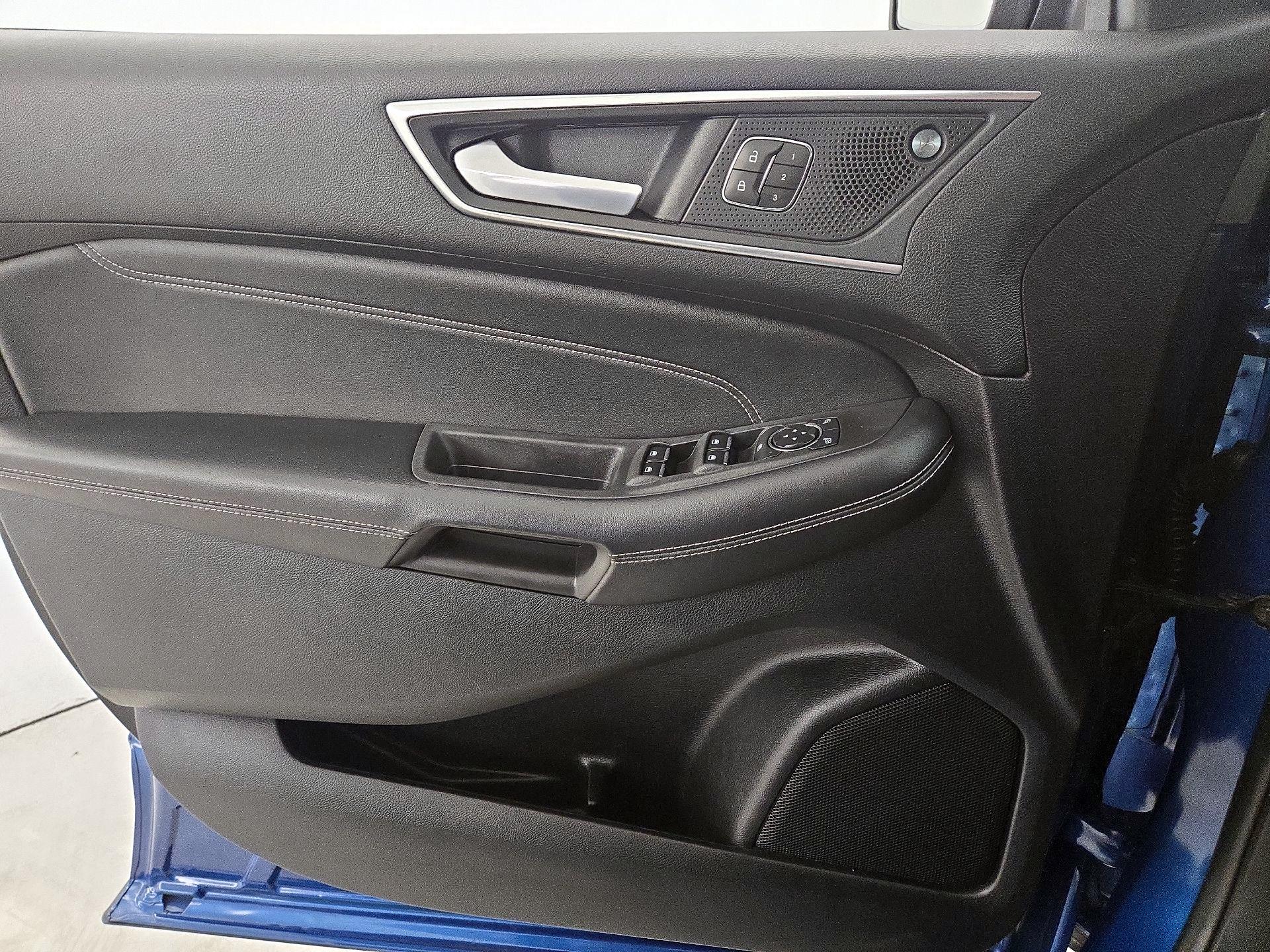 Thumbnail: 2022 Ford Edge - 12