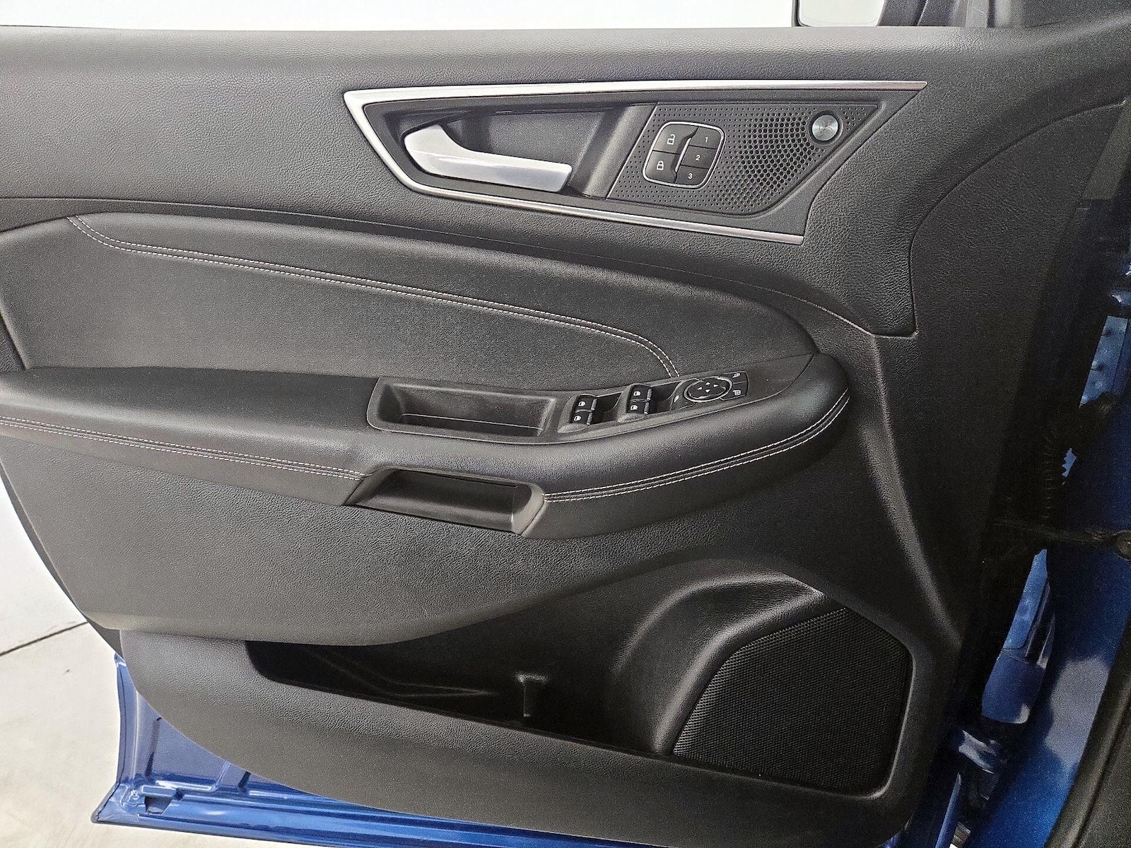 2022 Ford Edge Titanium - Photo 13