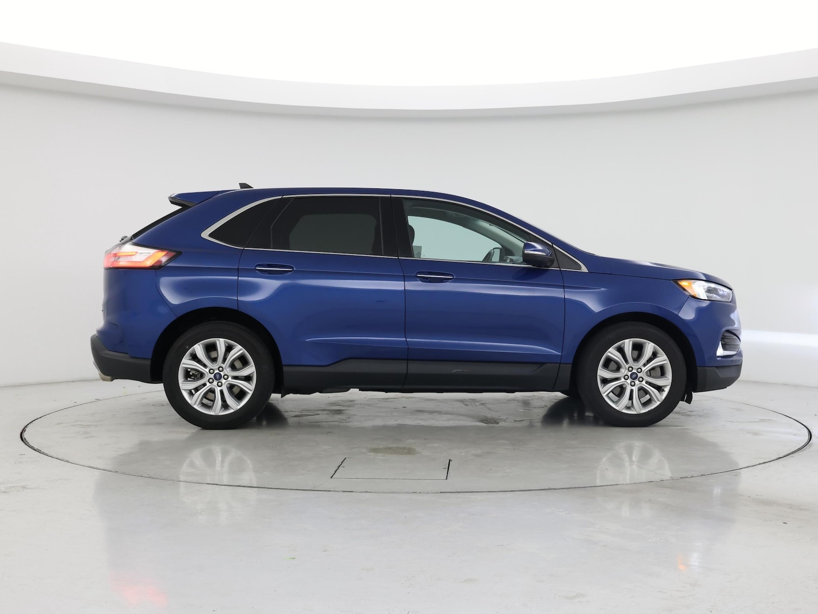 2022 Ford Edge Titanium - Photo 8