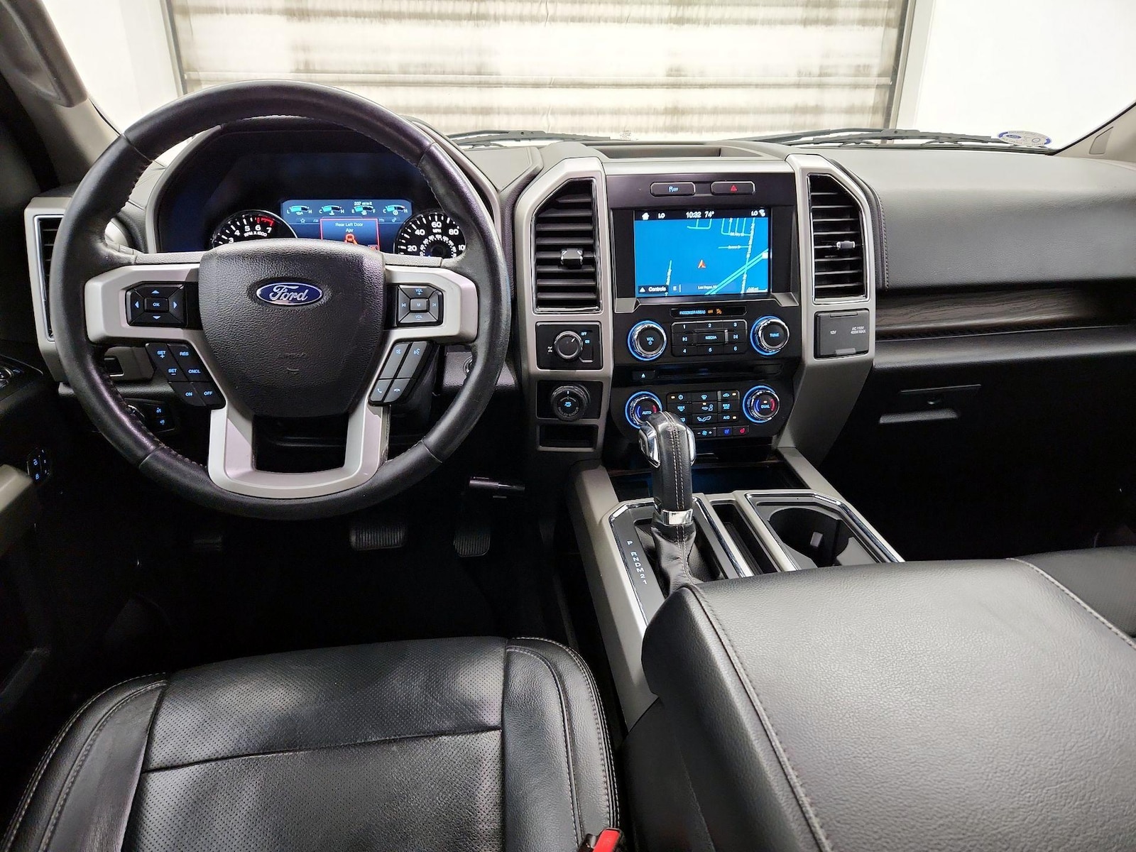 2017 Ford F-150 Lariat - Photo 10