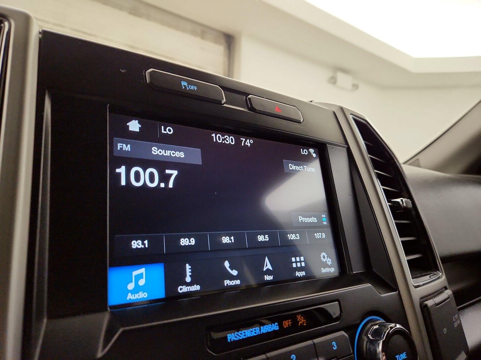 2017 Ford F-150 Lariat - Photo 17
