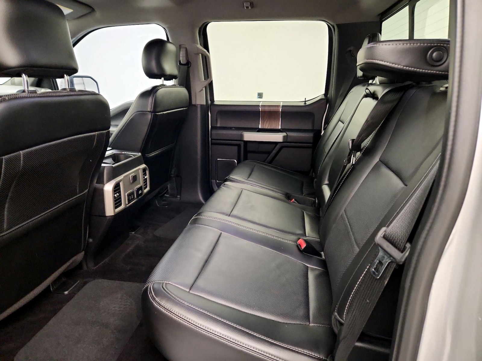 2017 Ford F-150 Lariat - Photo 21