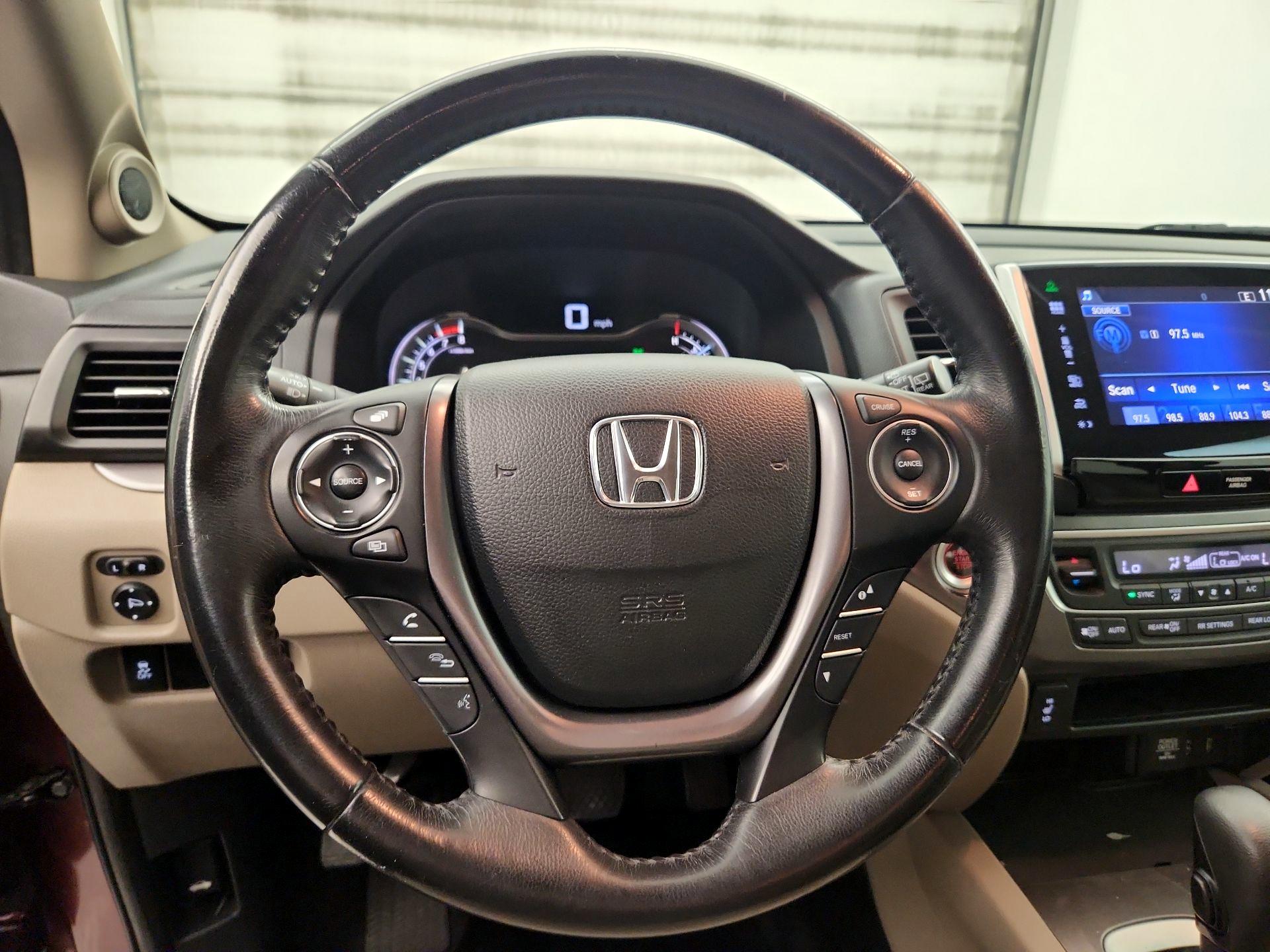 Thumbnail: 2016 Honda Pilot - 10