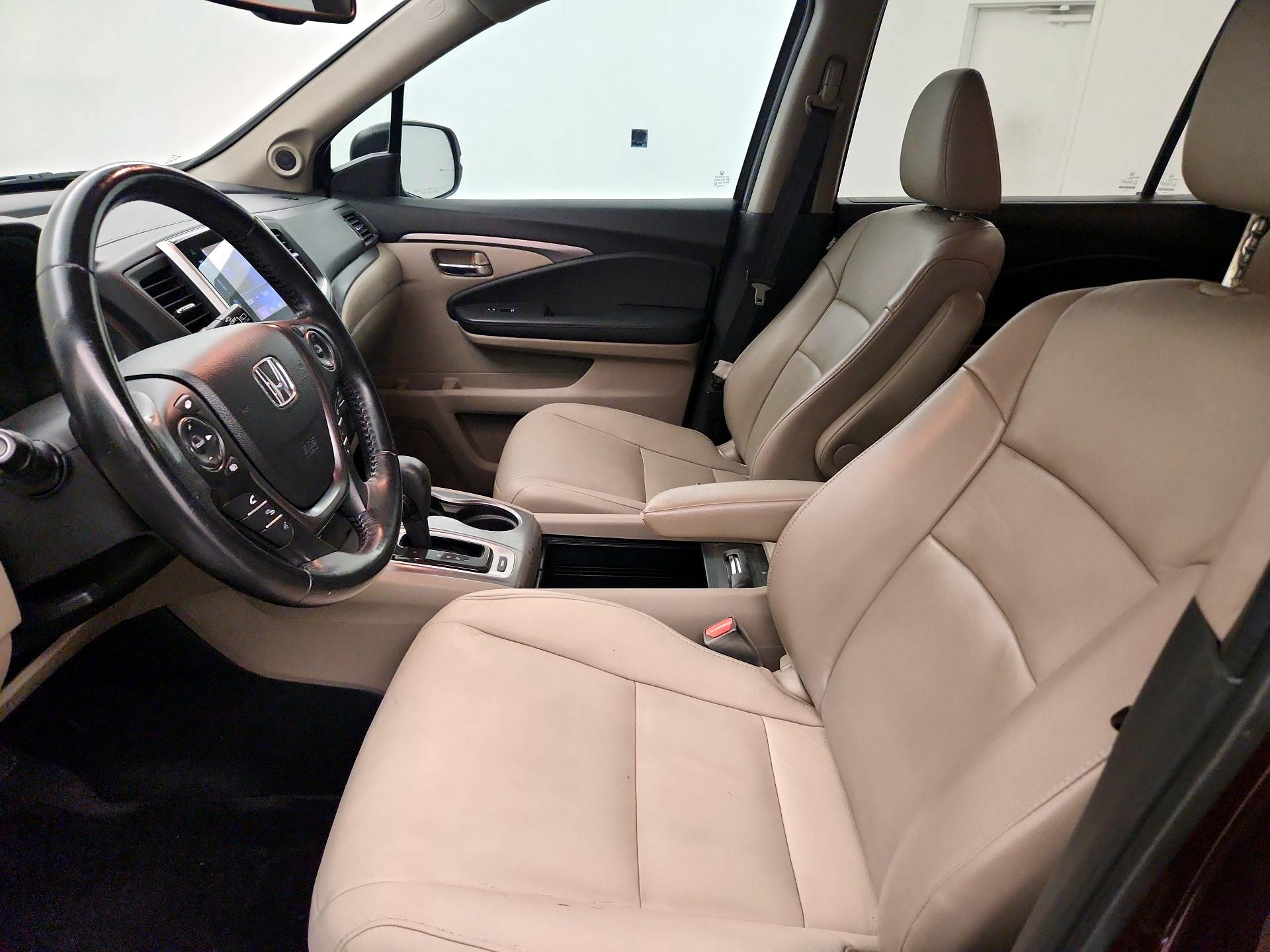 Thumbnail: 2016 Honda Pilot - 11
