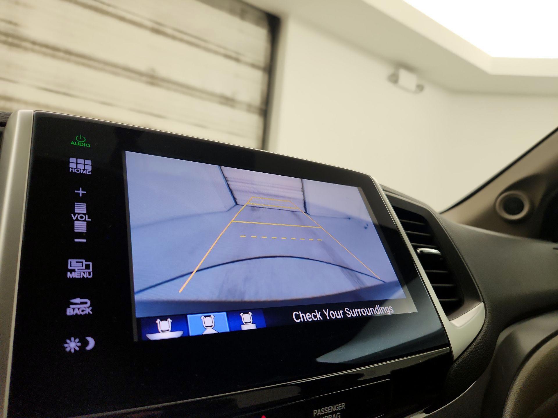 Thumbnail: 2016 Honda Pilot - 14