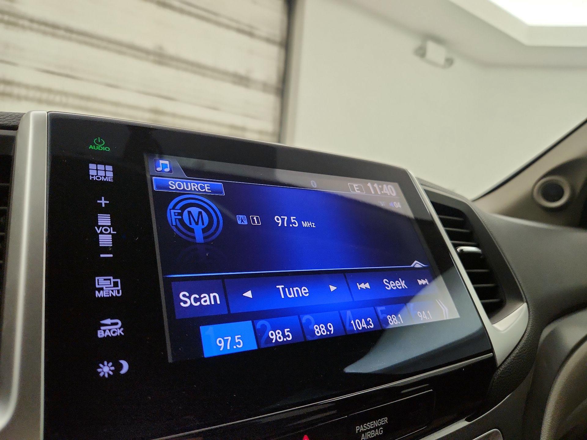 Thumbnail: 2016 Honda Pilot - 15