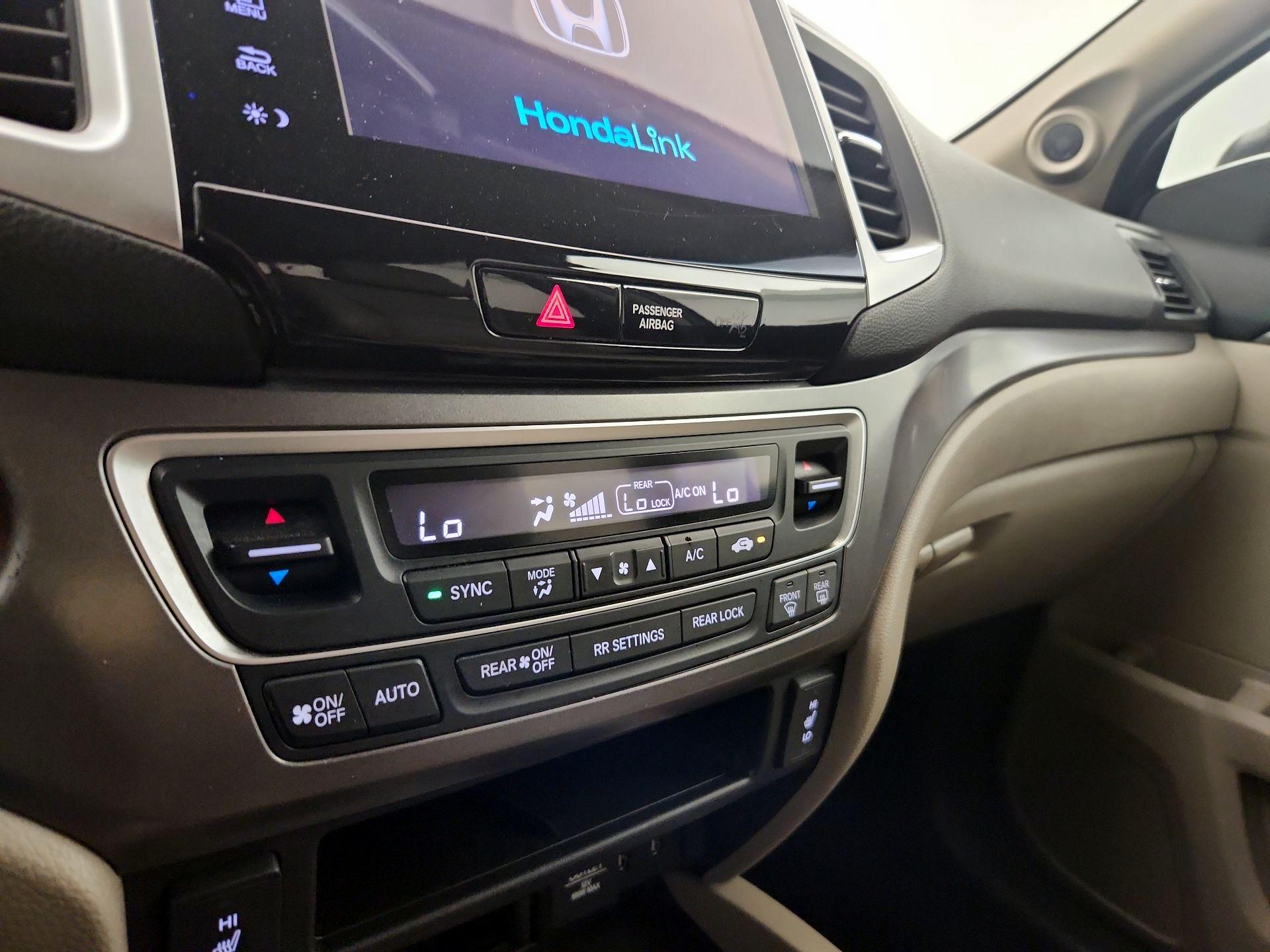 Thumbnail: 2016 Honda Pilot - 16