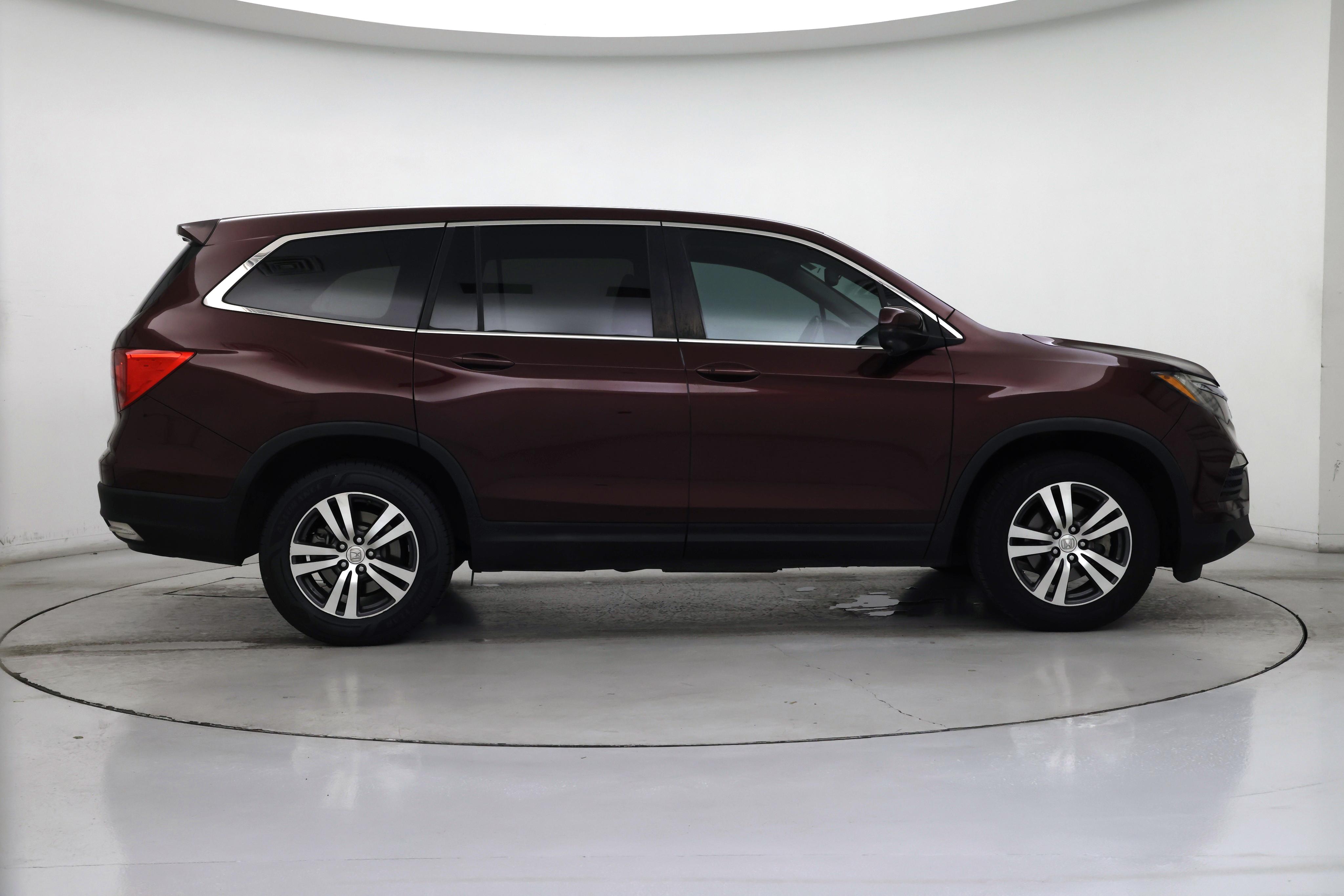 Thumbnail: 2016 Honda Pilot - 7
