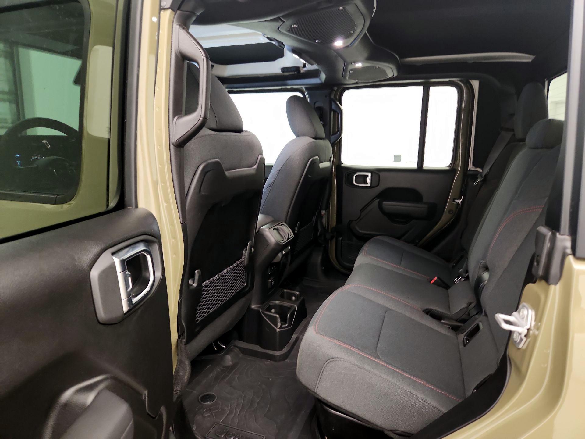 Thumbnail: 2025 Jeep Gladiator - 19