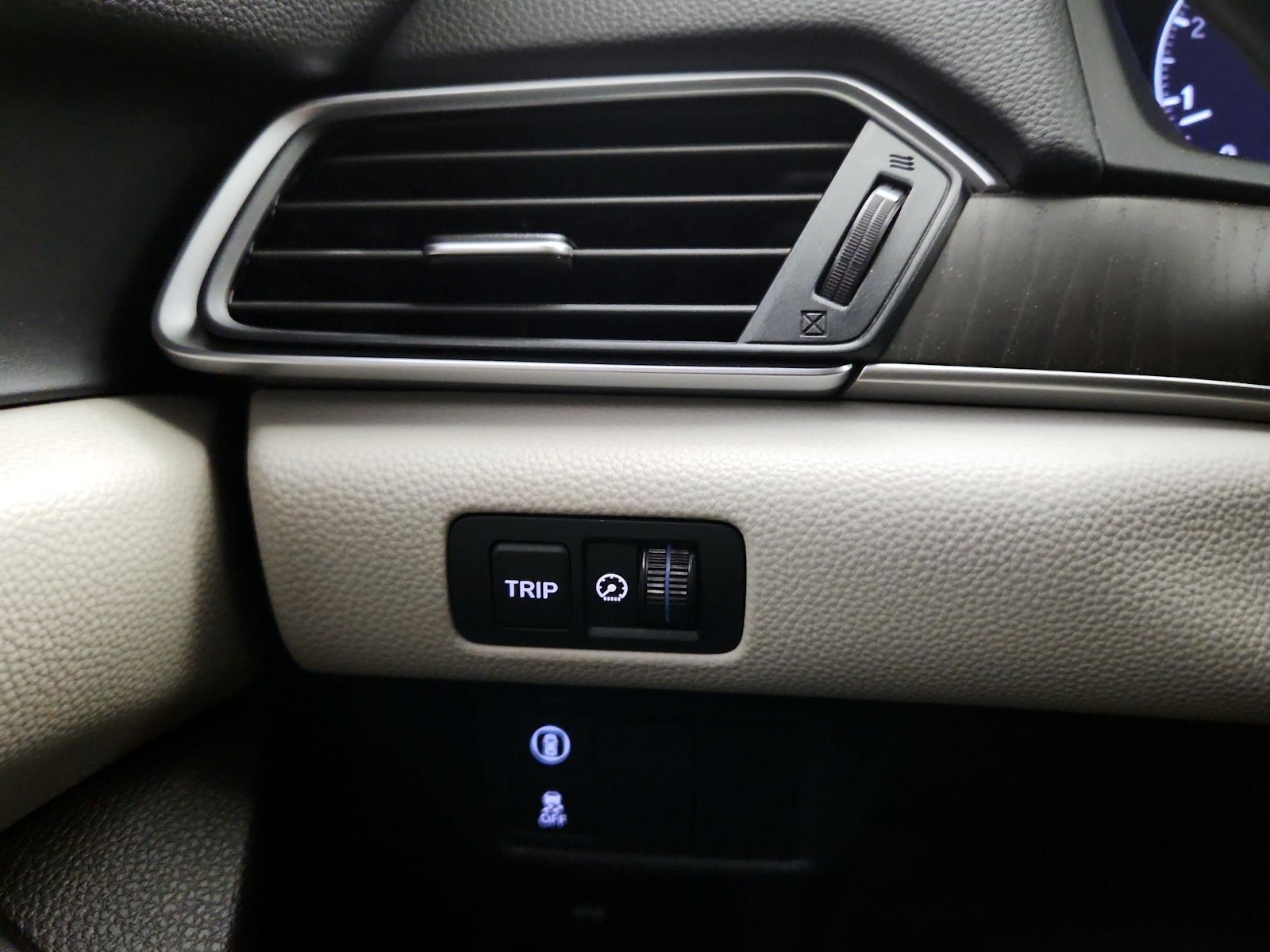 2020 Honda Accord EX - Photo 14