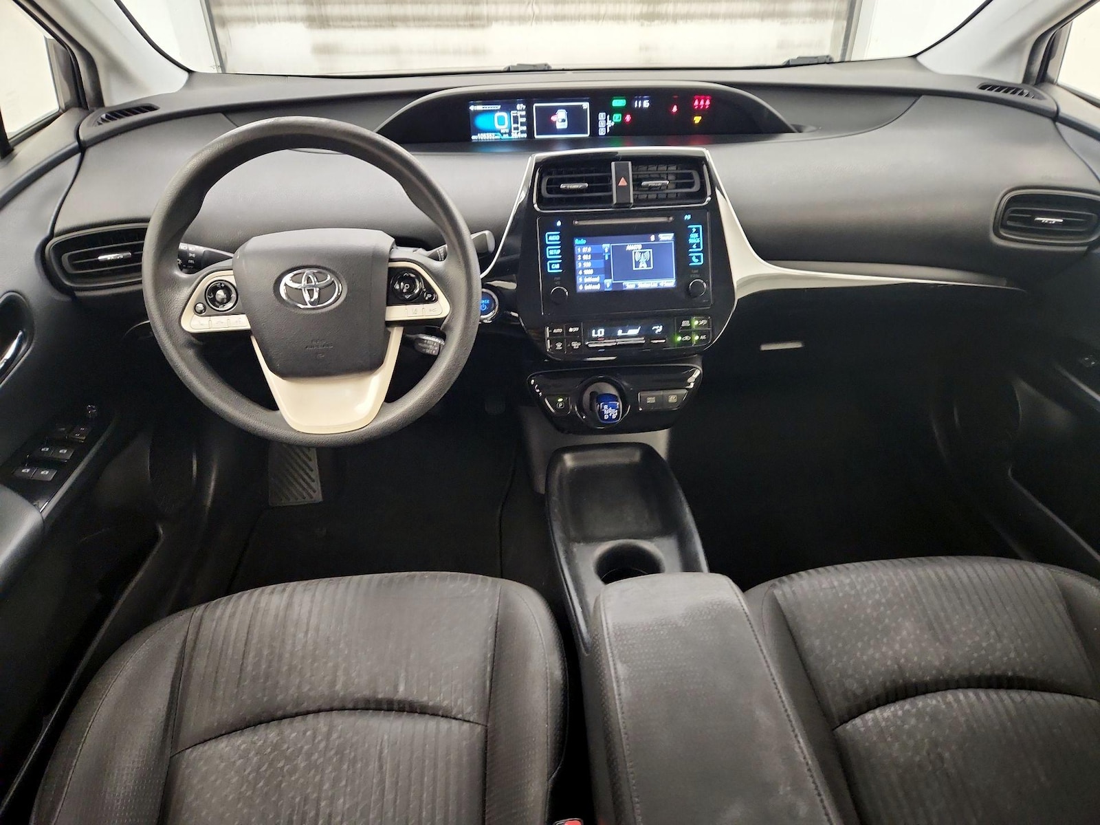 2017 Toyota Prius One - Photo 10