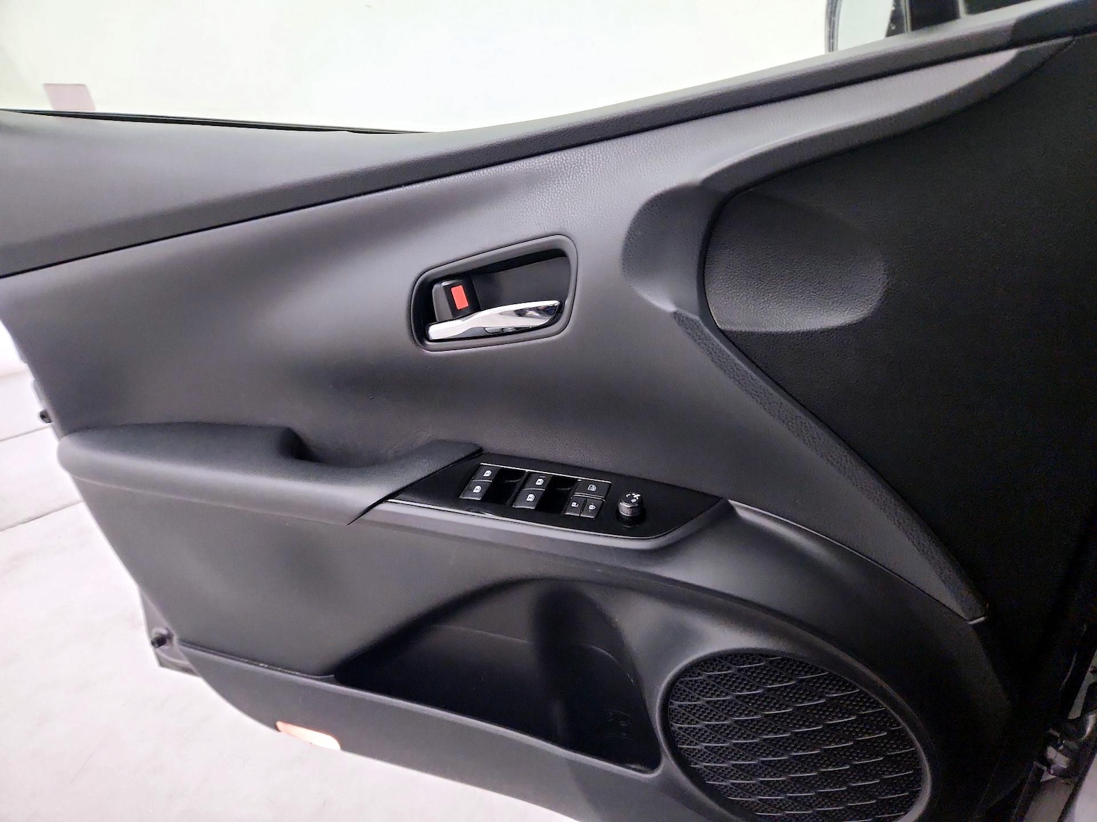 2017 Toyota Prius One - Photo 13