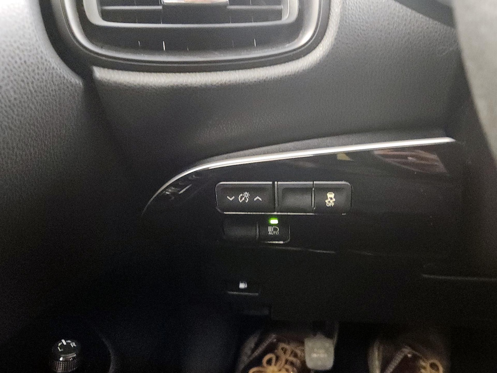 2017 Toyota Prius One - Photo 14