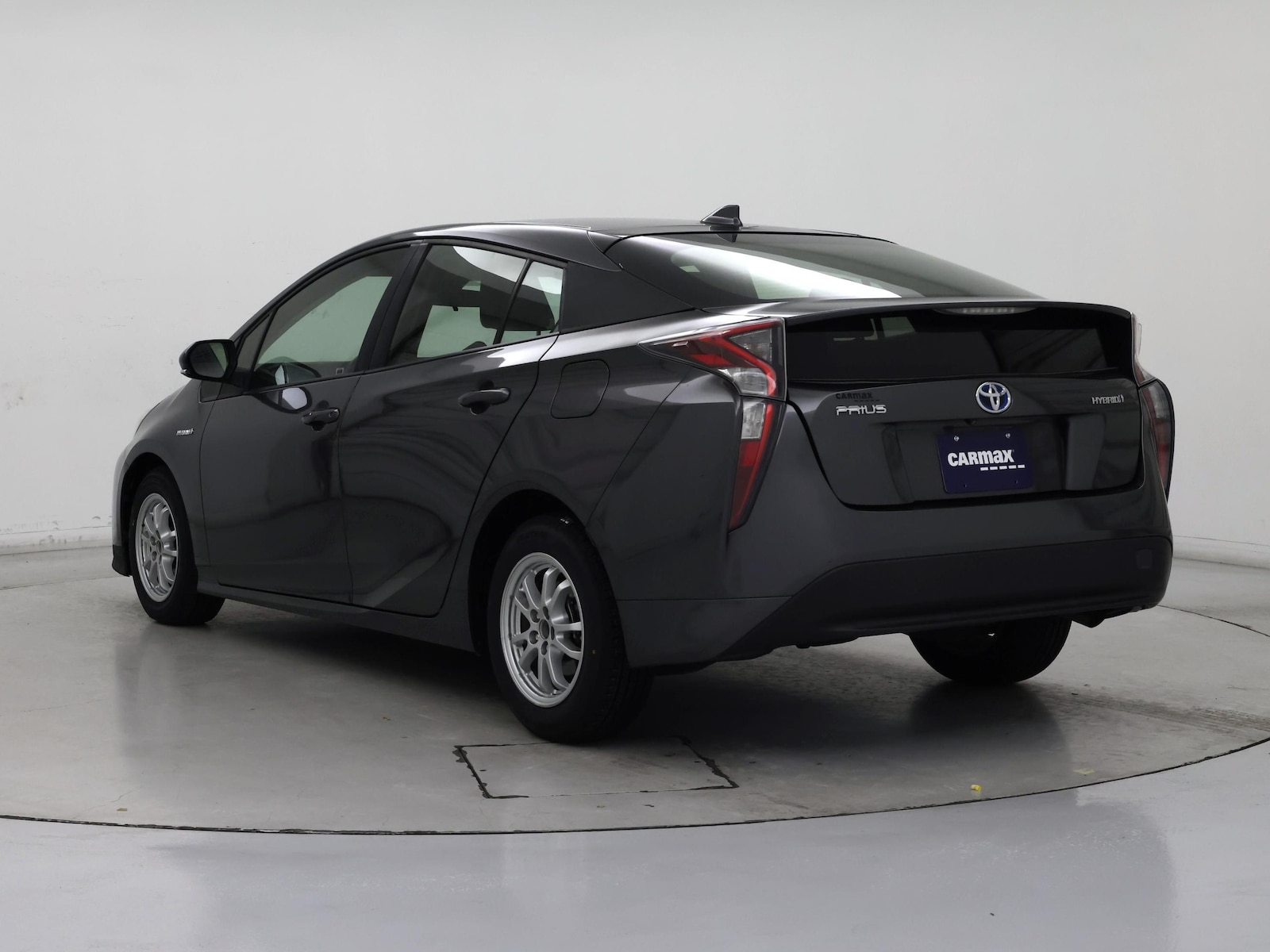 2017 Toyota Prius One - Photo 3