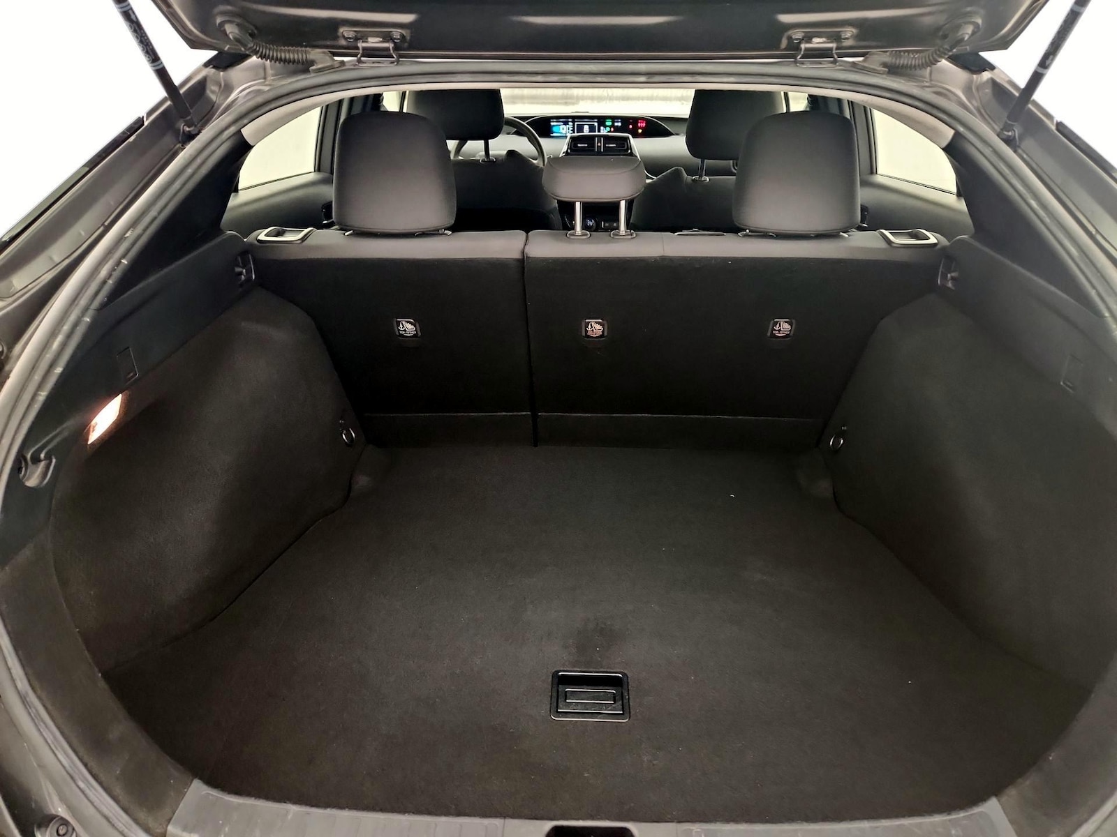 2017 Toyota Prius One - Photo 20