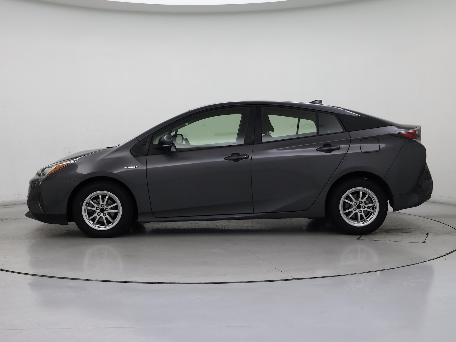 2017 Toyota Prius One - Photo 4
