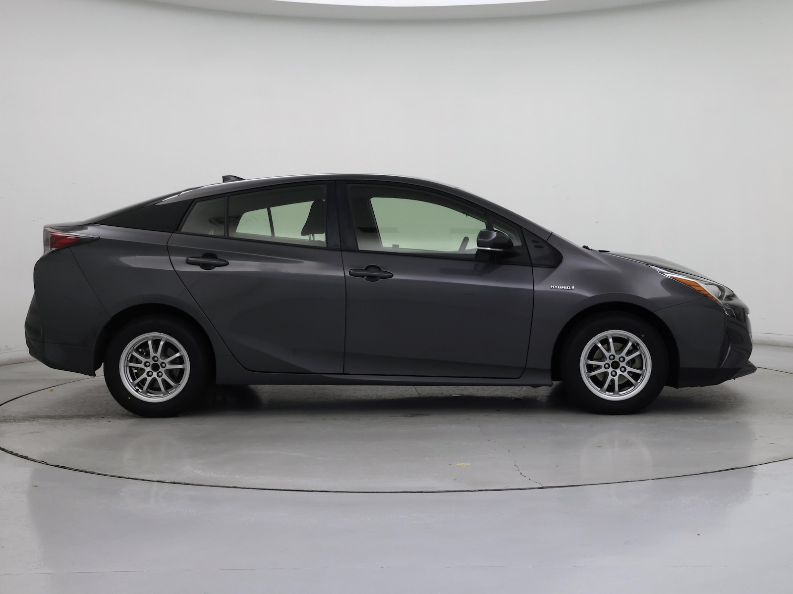 2017 Toyota Prius One - Photo 8