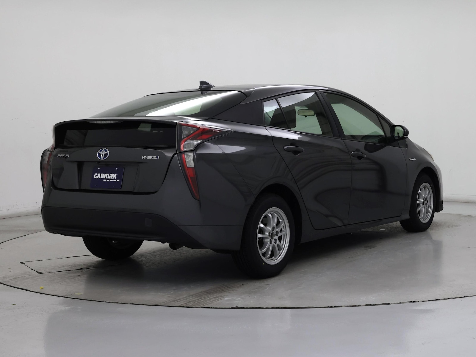 2017 Toyota Prius One - Photo 9