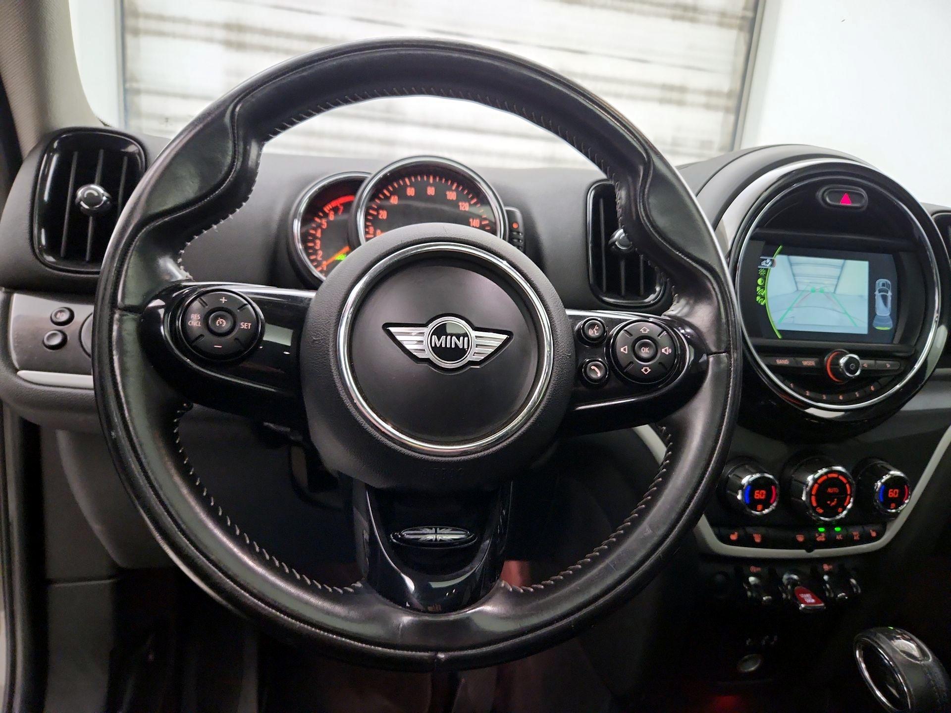 Thumbnail: 2017 MINI Cooper Countryman - 10