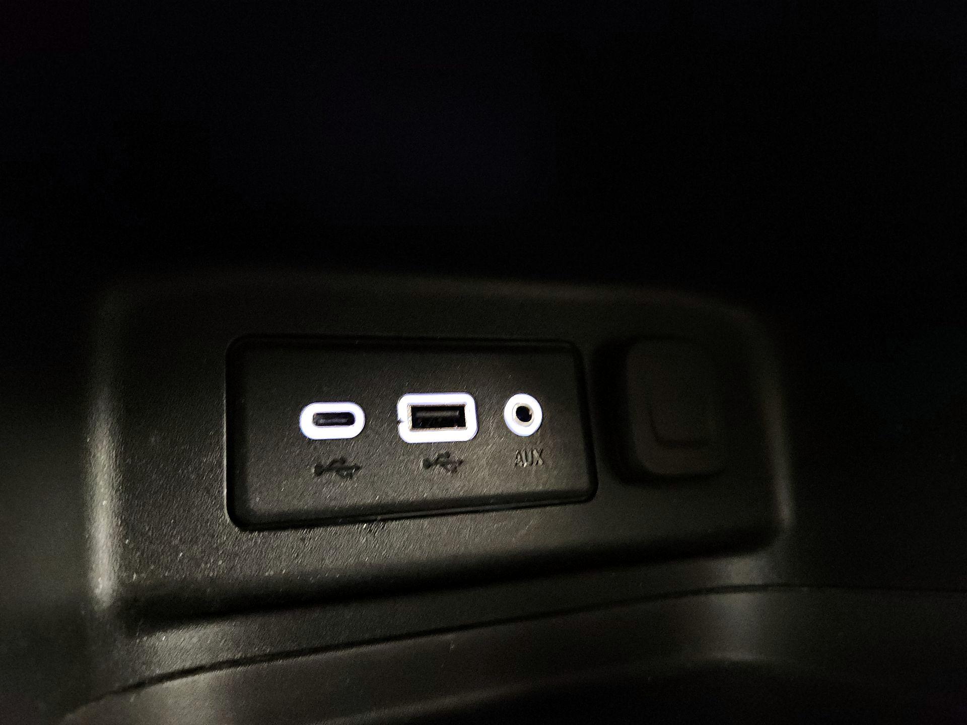Thumbnail: 2021 Chevrolet Equinox - 18